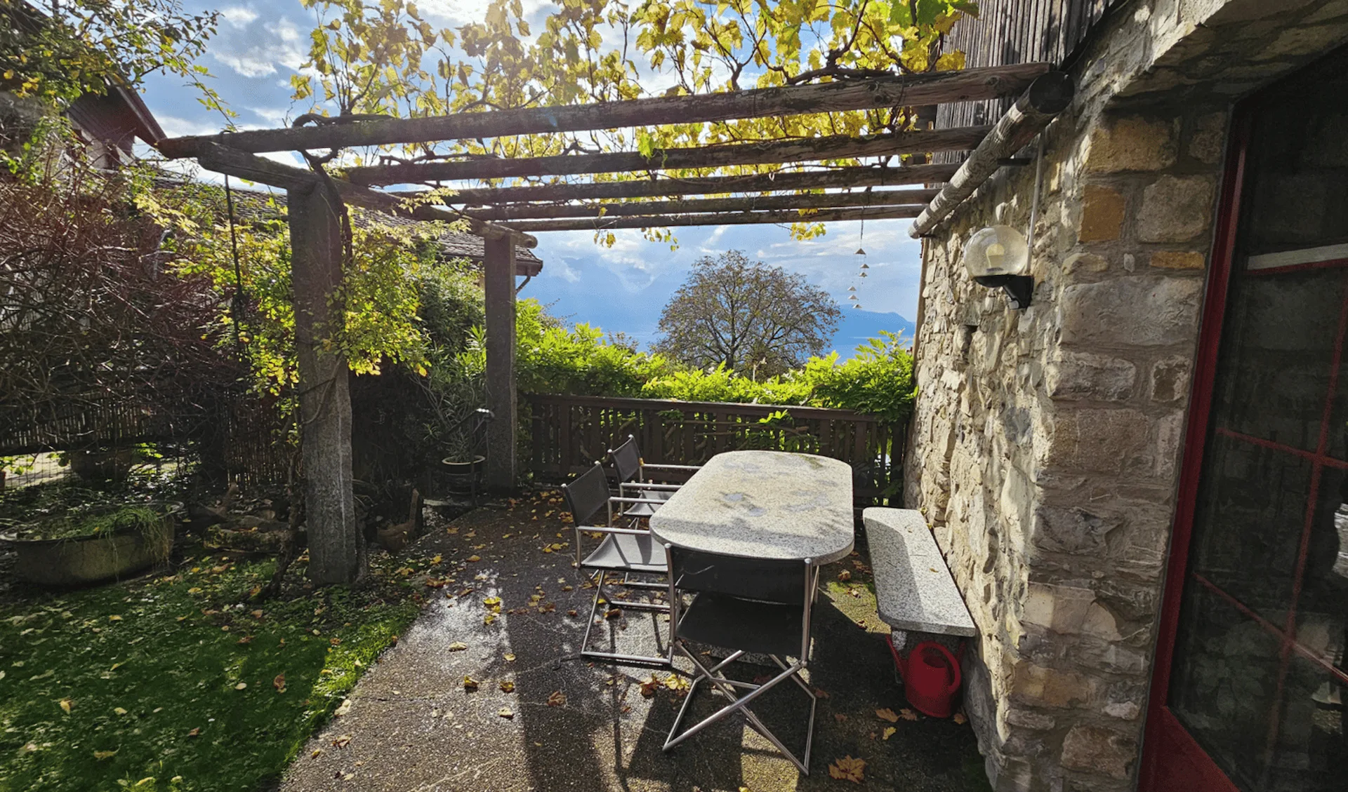Charmantes Haus in Brent mit einer atemberaubenden Aussicht auf den Genfersee