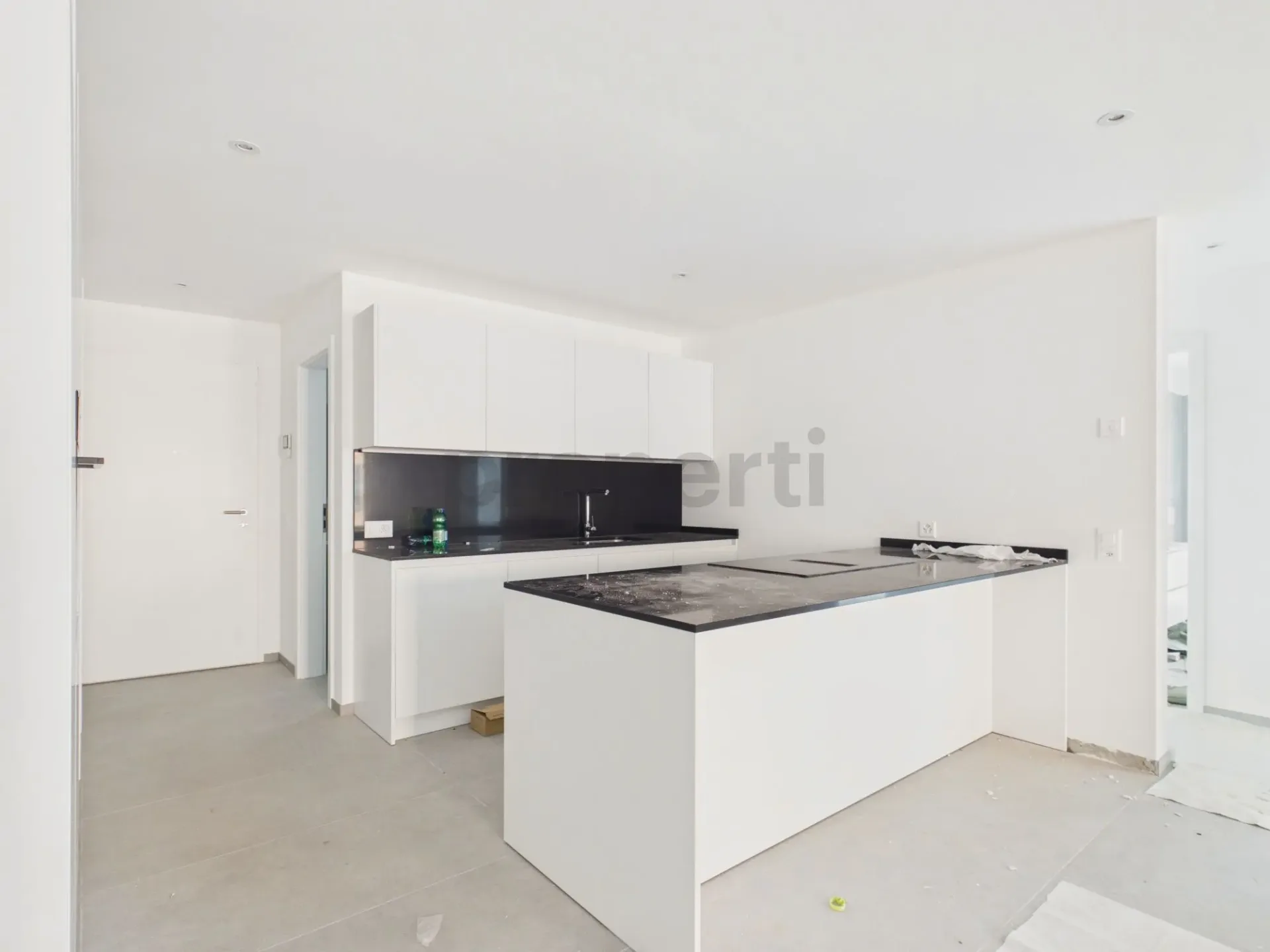 Moderne 2.5-Zimmer-Dachwohnung mit Aufzug und Parkplatz, Biasca