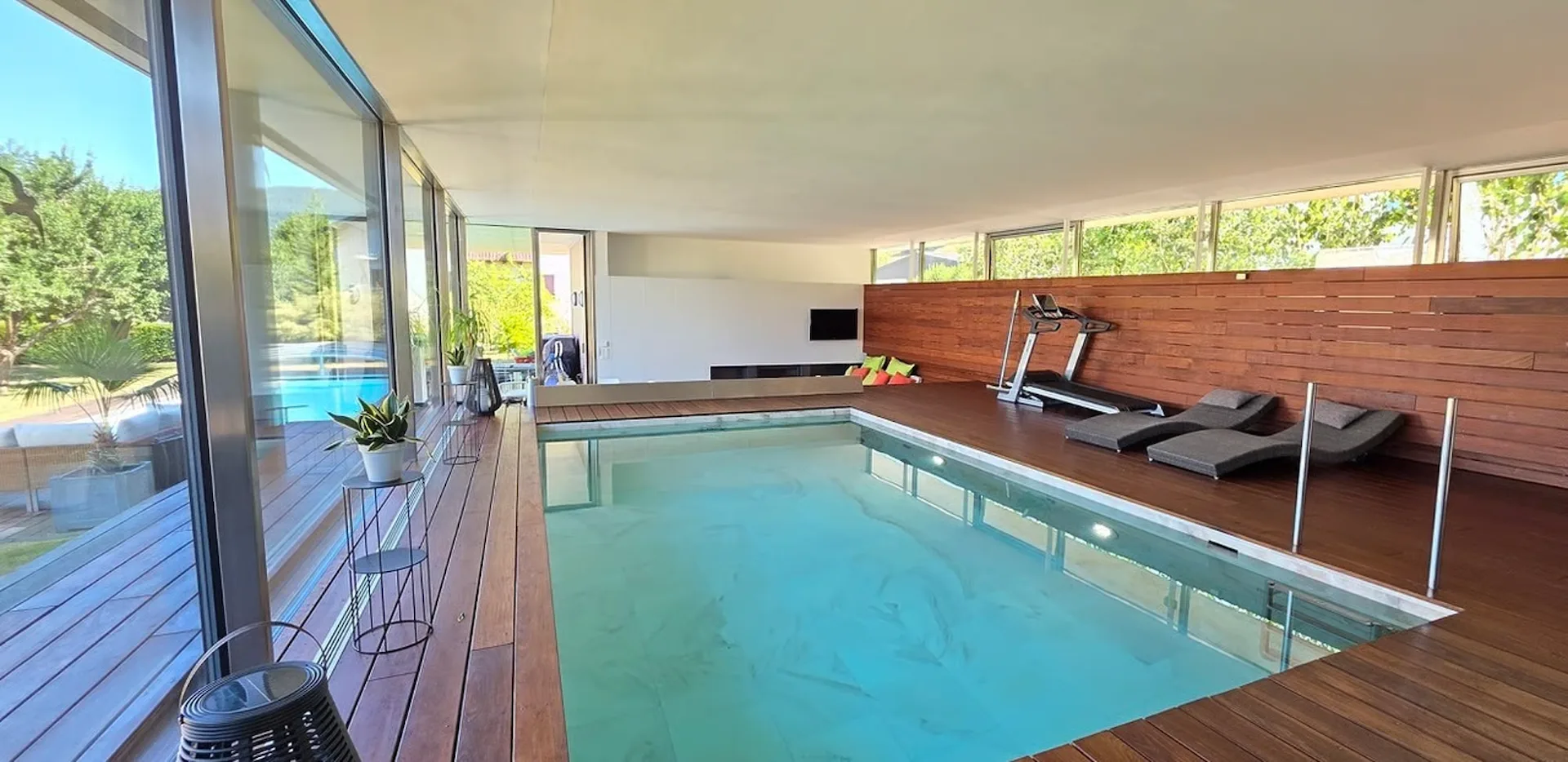 Propriété familiale avec SPA, piscines et multiples possibilité !
