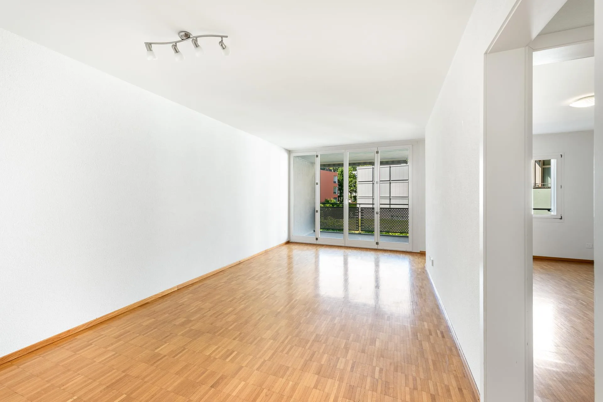 Attraktive 3.5-Zimmer-Wohnung an zentraler Lage in Baden-Dättwil