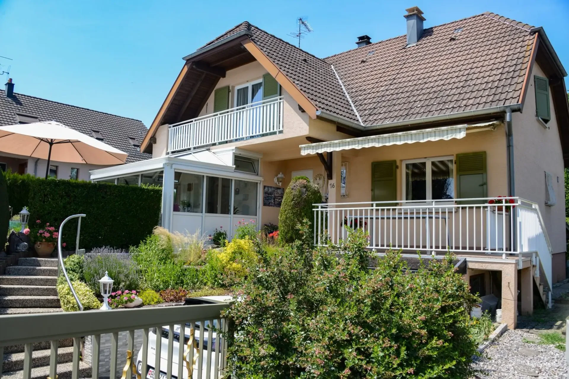 Folgensbourg – Freistehendes Einfamilienhaus mit großem Grundstück und privatem Wald
