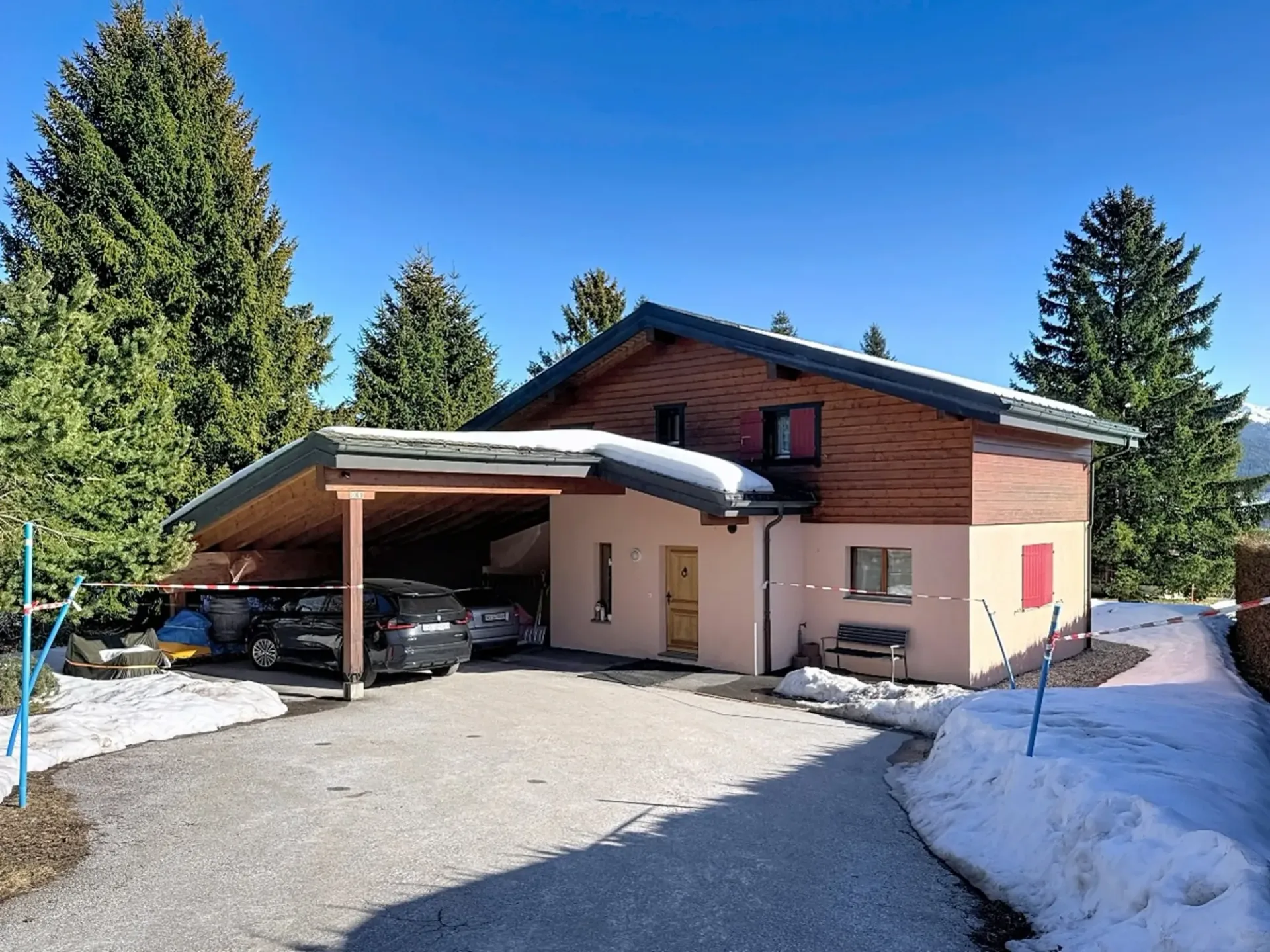 Arbaz, charmantes Haus mit 6.5 Zimmern und 240 m2, mit Parkplätzen und überdachten Plätzen