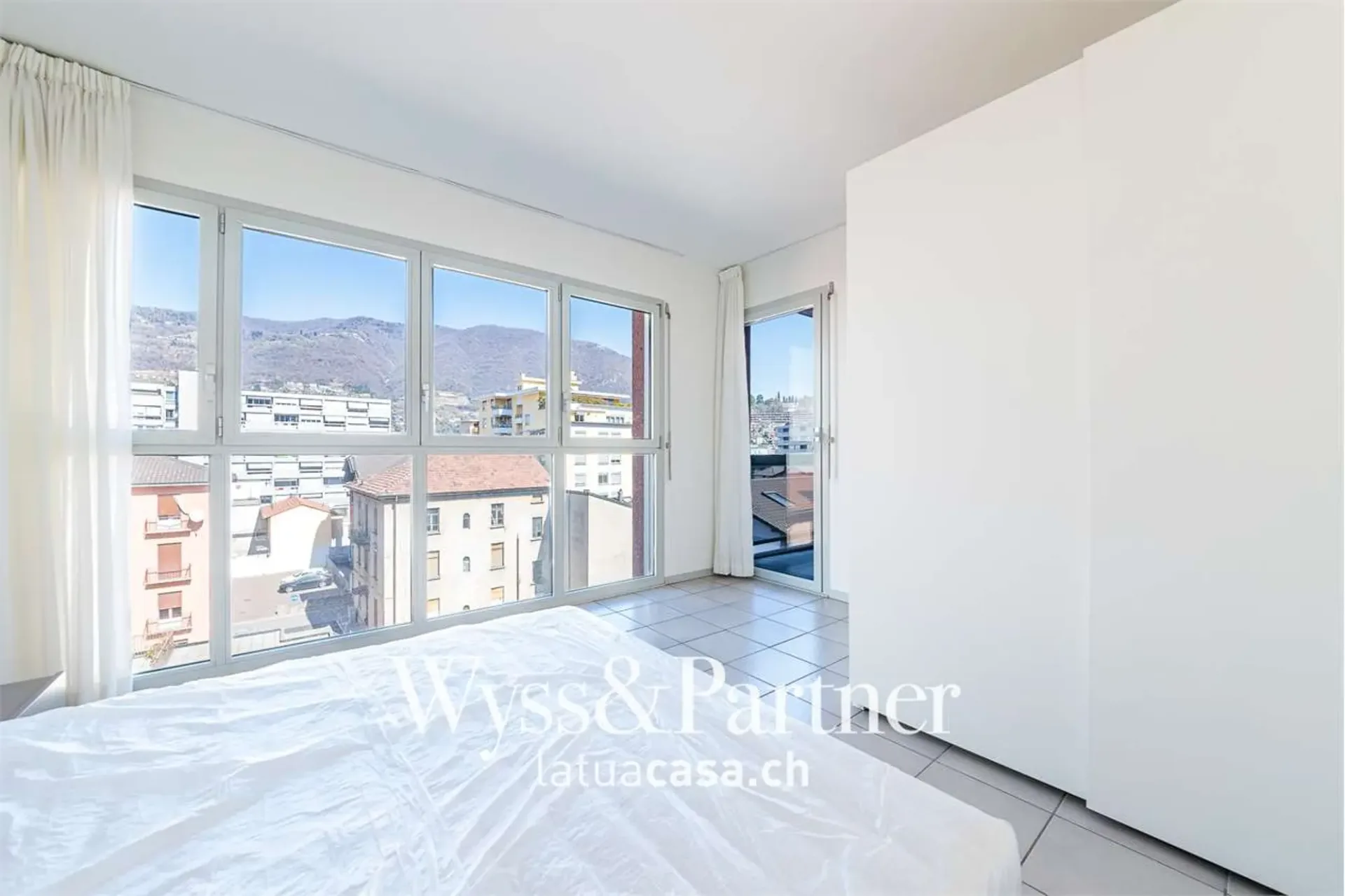 Chiasso Zentrum - praktisches möbliertes Einzimmerapartment