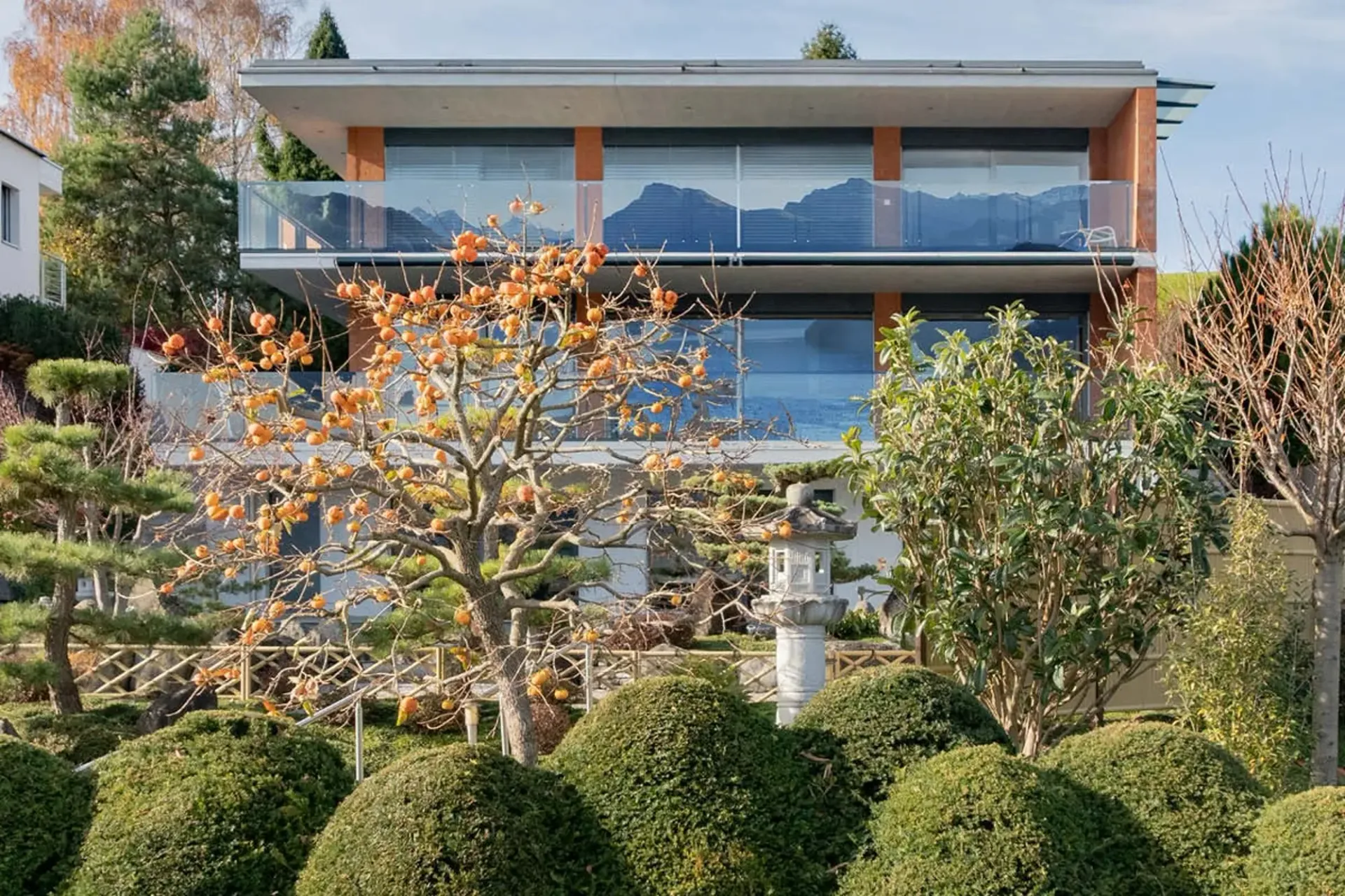 Elegante Architektenvilla mit unverbaubarer See- und Bergsicht