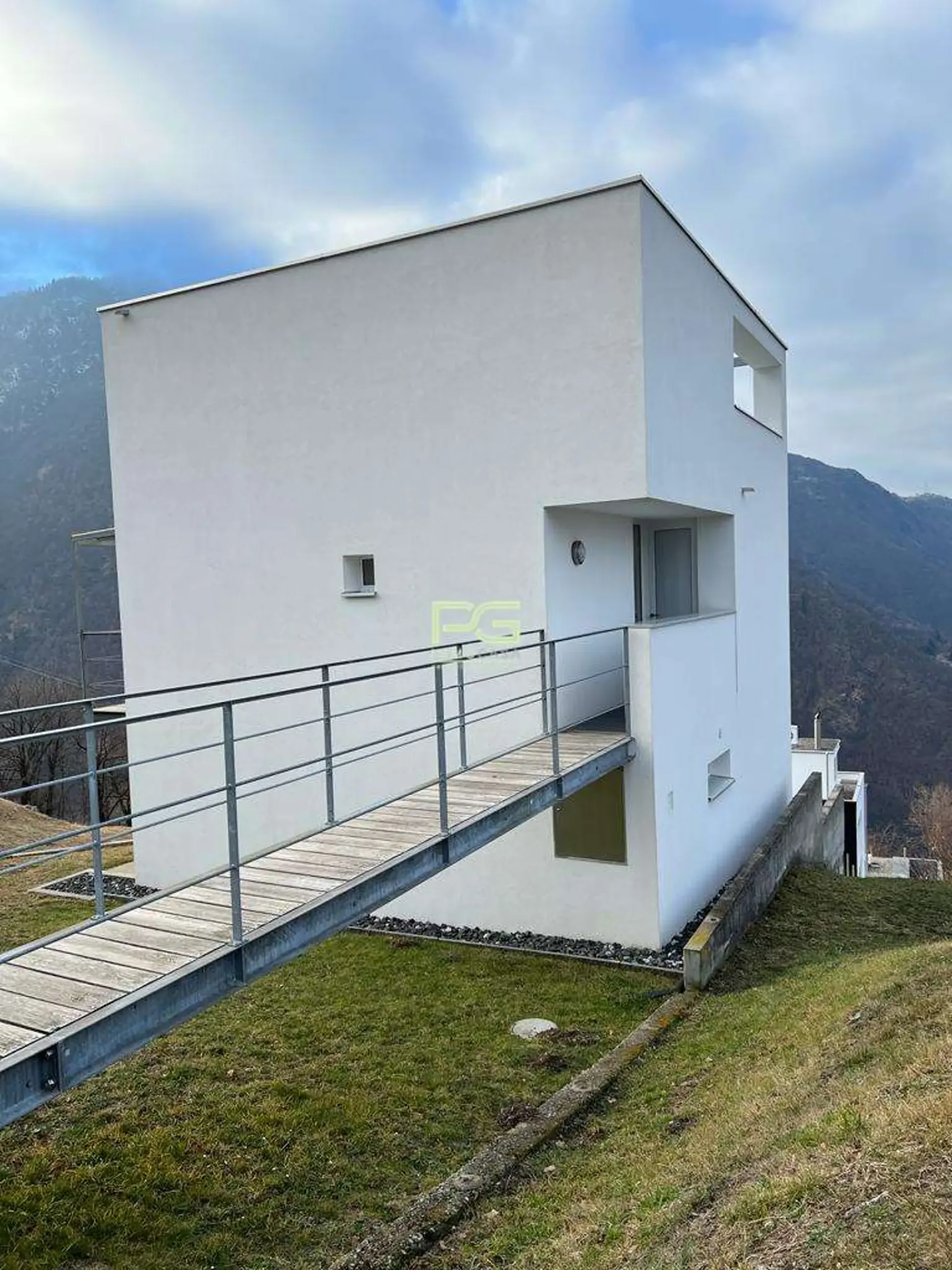 Raffiniertes Einfamilienhaus mit Aussicht
