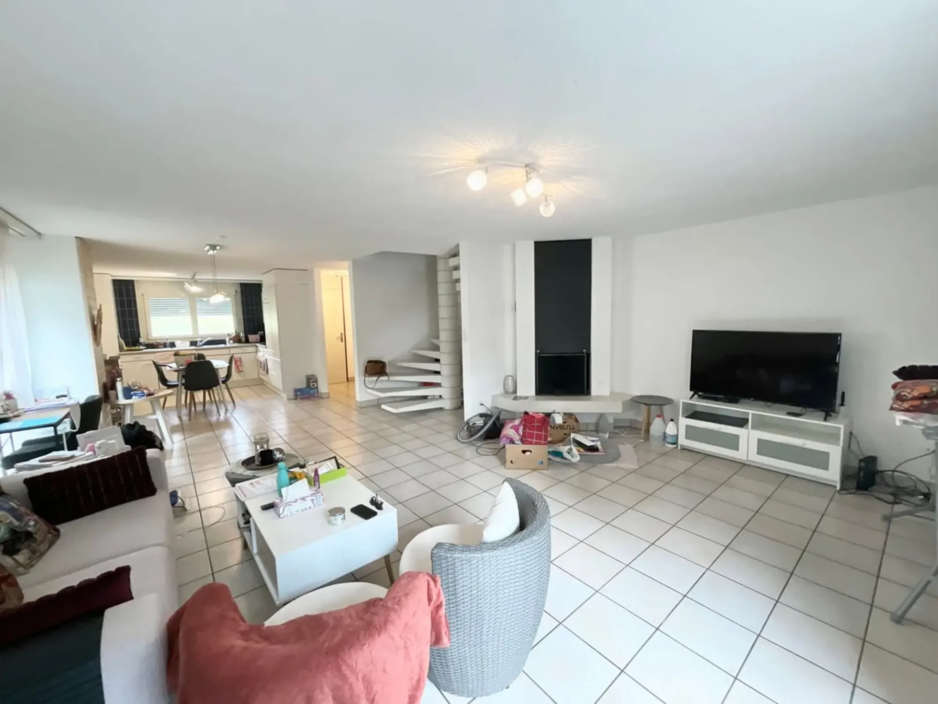 Wohnung mit 4.5 Zimmern im Dachgeschoss mit Balkon und Terrasse