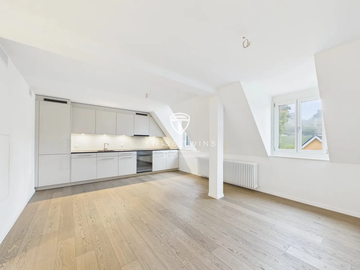 Exklusives Wohnen über den Dächern von Zürich - Stilvolle 2.5-Zimmer-Wohnung mit Terrasse