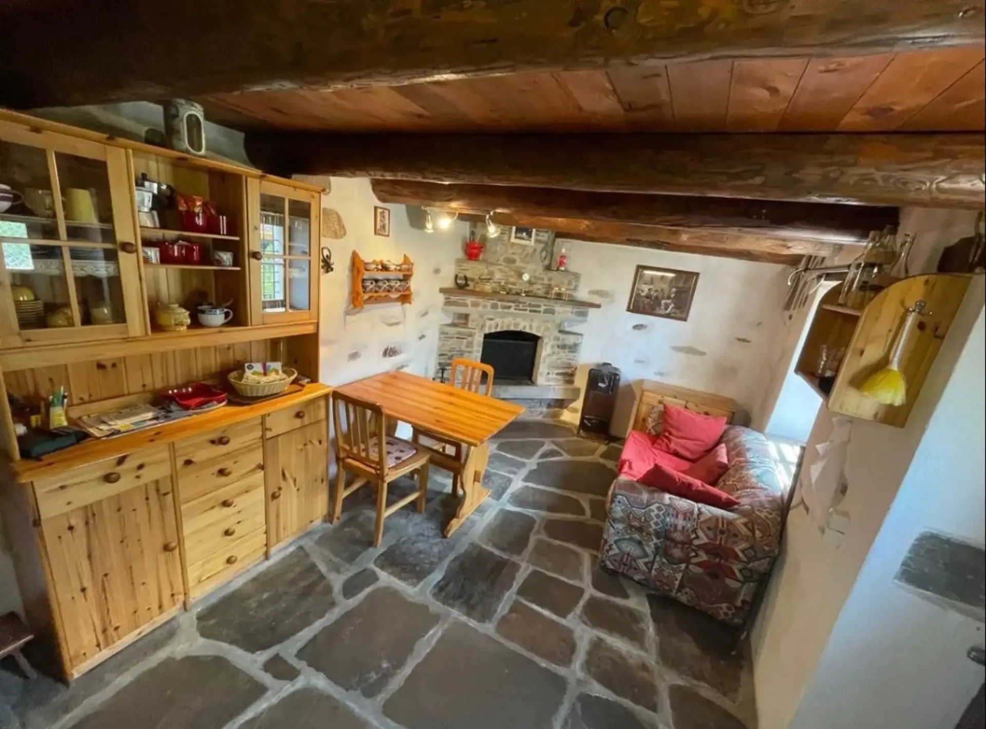 Faszinierendes Rustico mit 2.5 Zimmern in Indemini mit Panoramablick auf das Tal