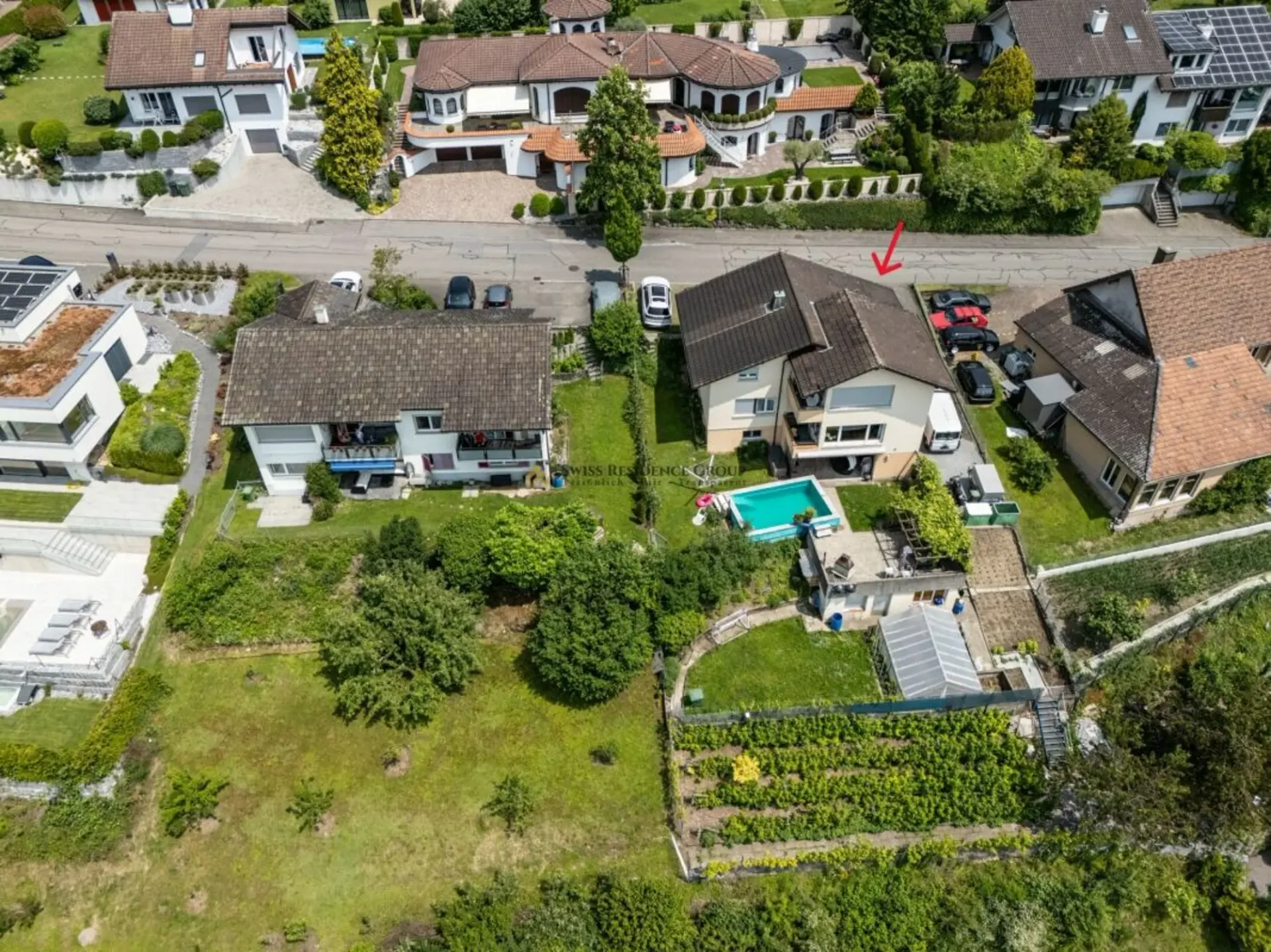 Wohnen mit Weitsicht: 7.5-Zimmer Einfamilienhaus mit Pool und grossem Garten