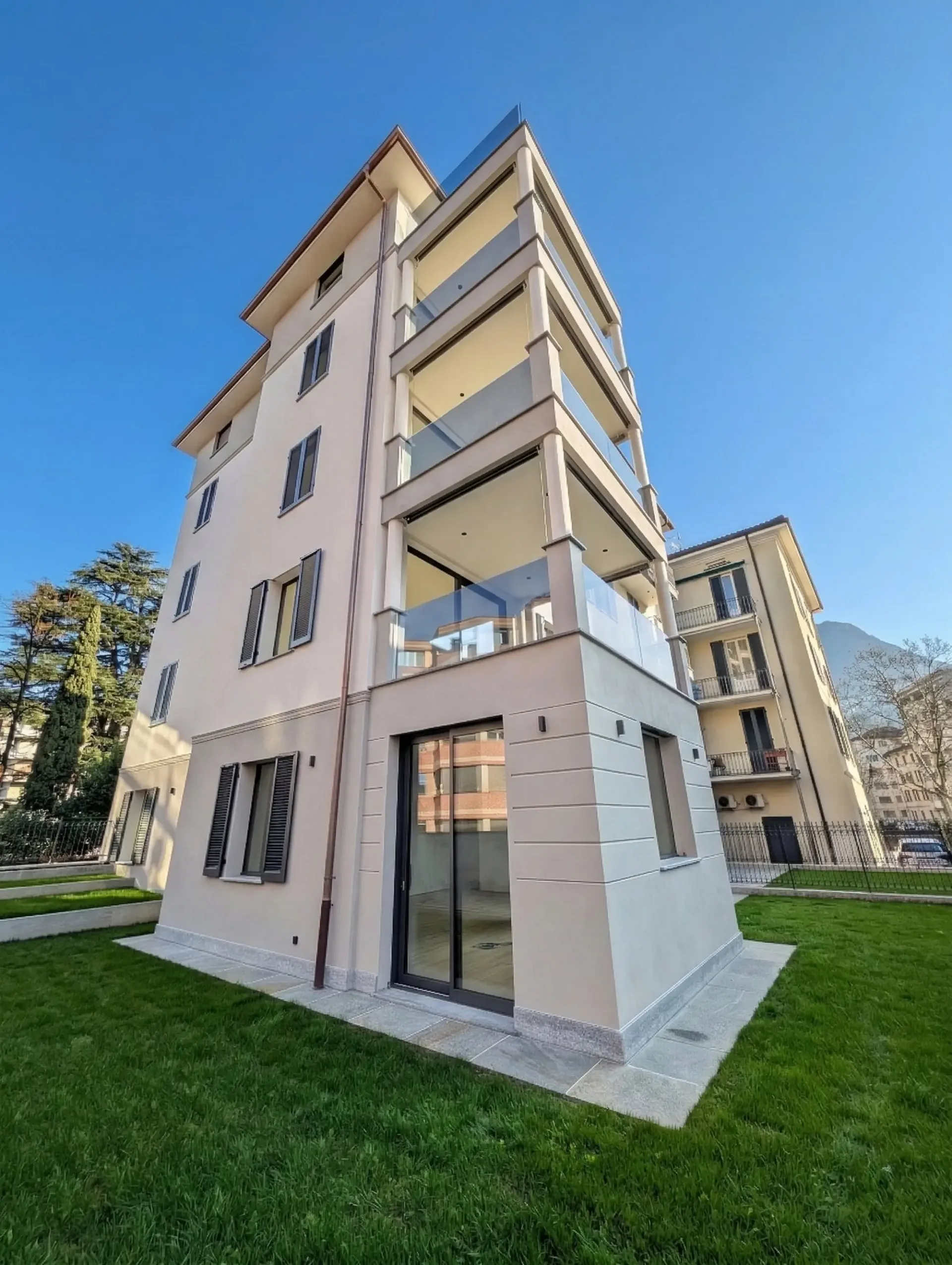Viale Cassarate Neue Residenz Domus Adriana