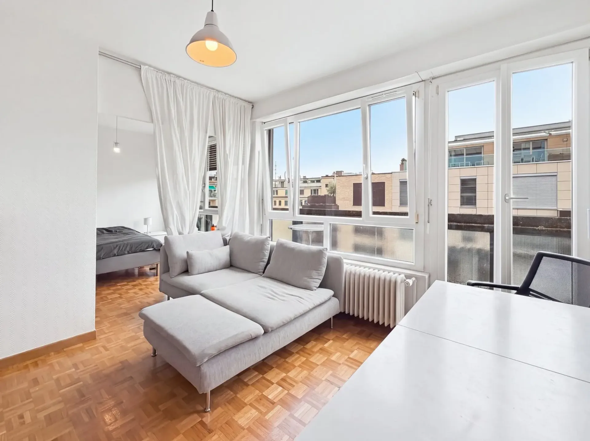 2 Zimmer mit großem Balkon - Letztes Stockwerk - Hyper-Zentrum von Genf