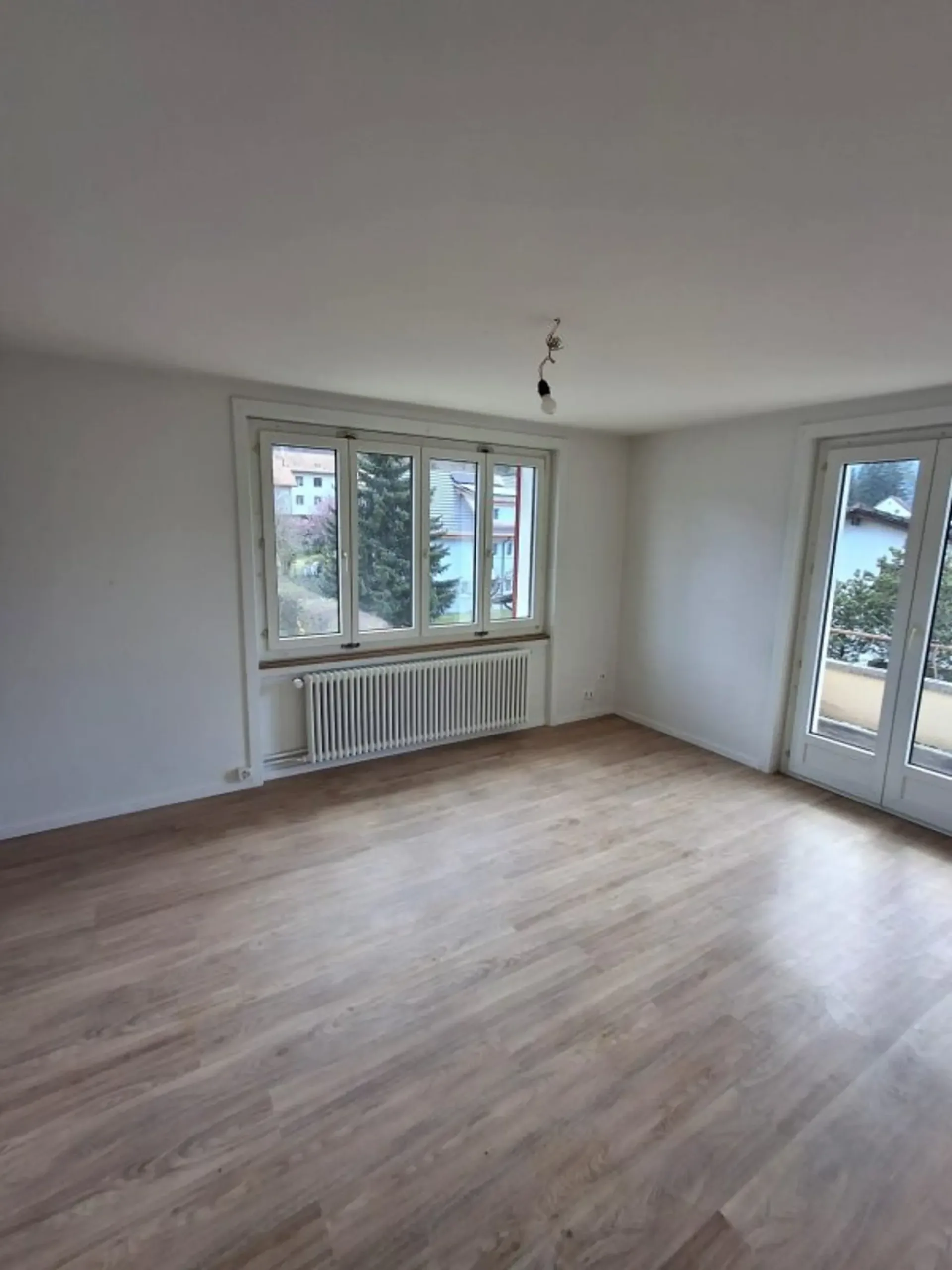 02141 - 2-Zimmer-Wohnung - Rue des Petits-Clos 11a - FLEURIER