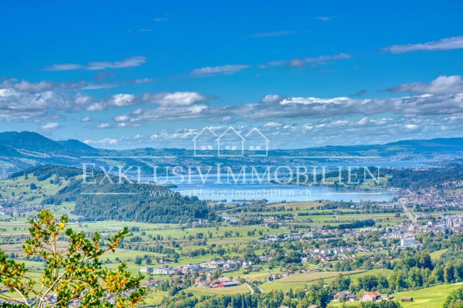 House with fantastic views and a large garden for relaxation