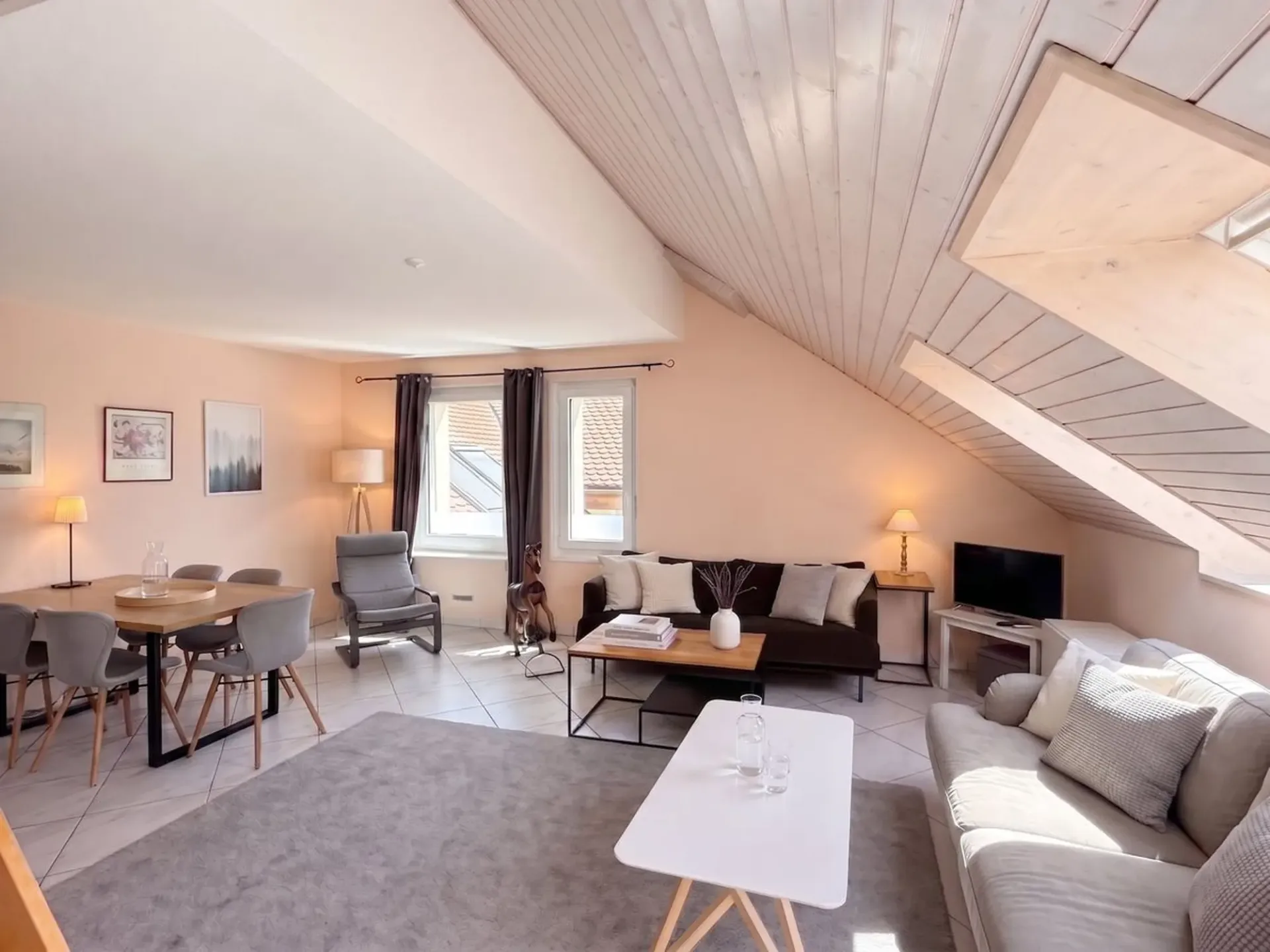 Duplex für die Familie mit viel Licht im Herzen von Terre Sainte