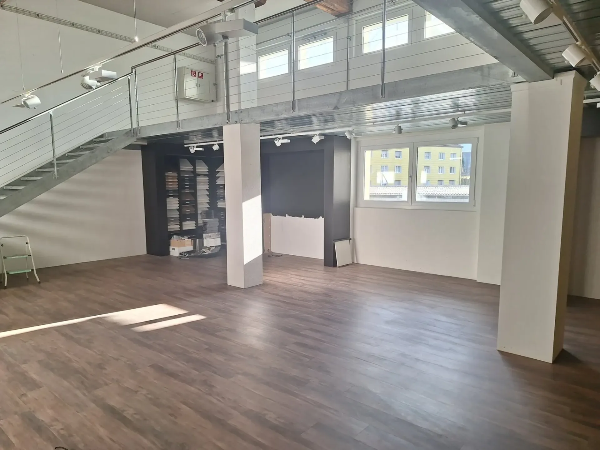 1'700 m2 Verkaufs- Büro- und Lagerflächen an top Lage direkt beim Bahnhof und nahe SCHOPPING-MEILE