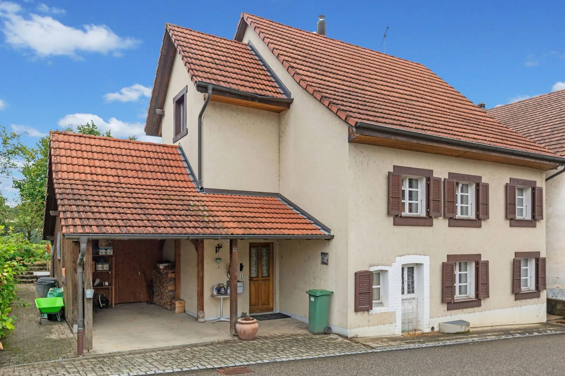 Charmantes Einfamilienhaus mit 4.5 Zimmern in Courtemaîche