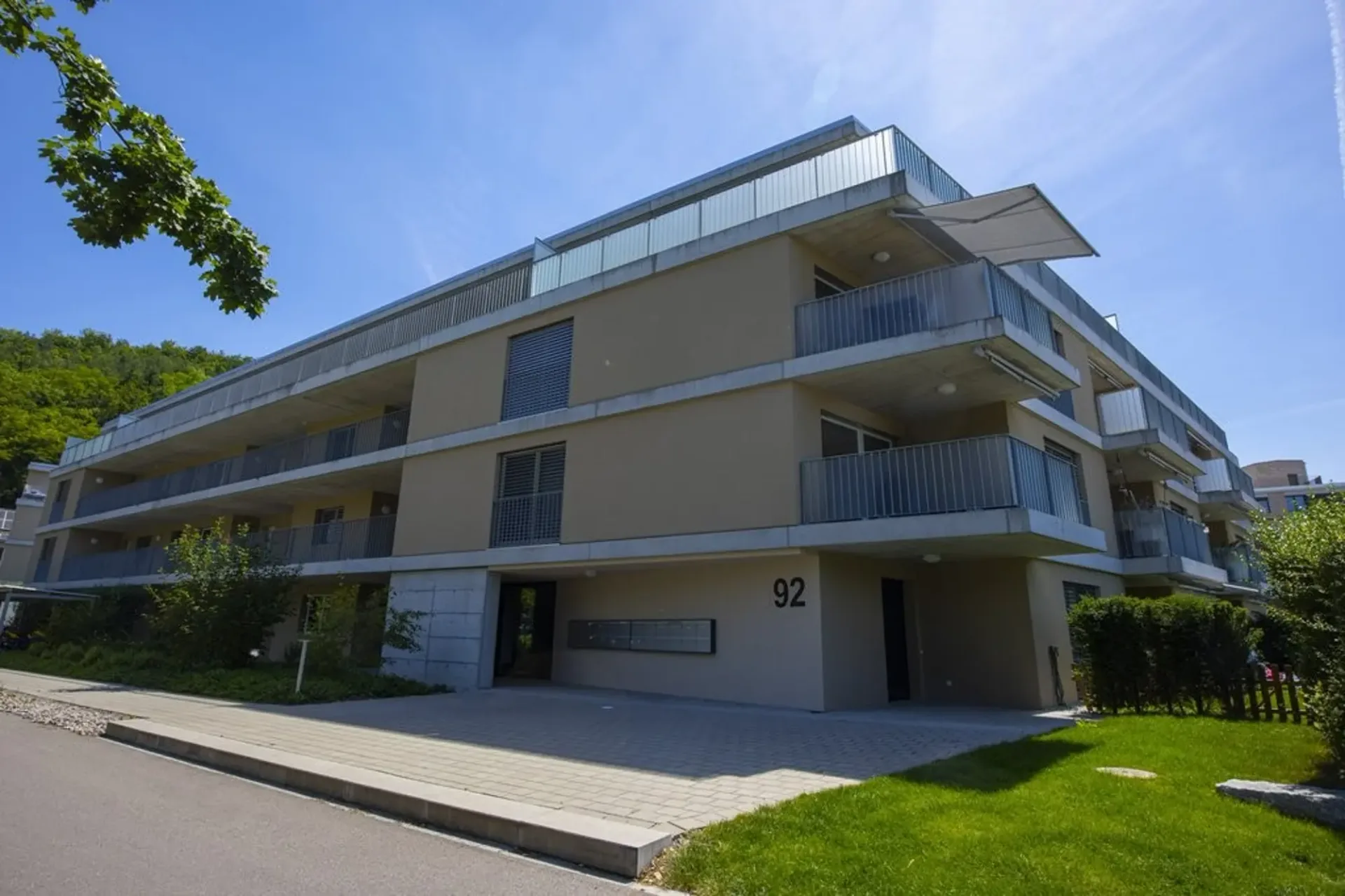 Moderne 3.5-Zimmerwohnung mit Balkon