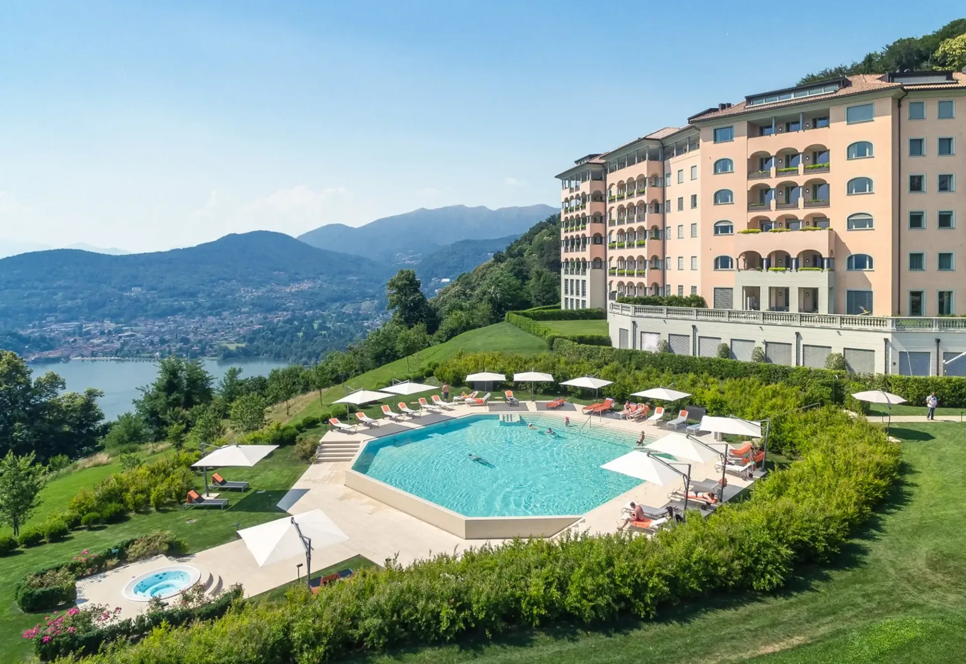 LUGANO-COLLINA D'ORO - AFFITTASI APPARTAMENTO 3.5 LOCALI CON VISTA LAGO (Rif. 504)
