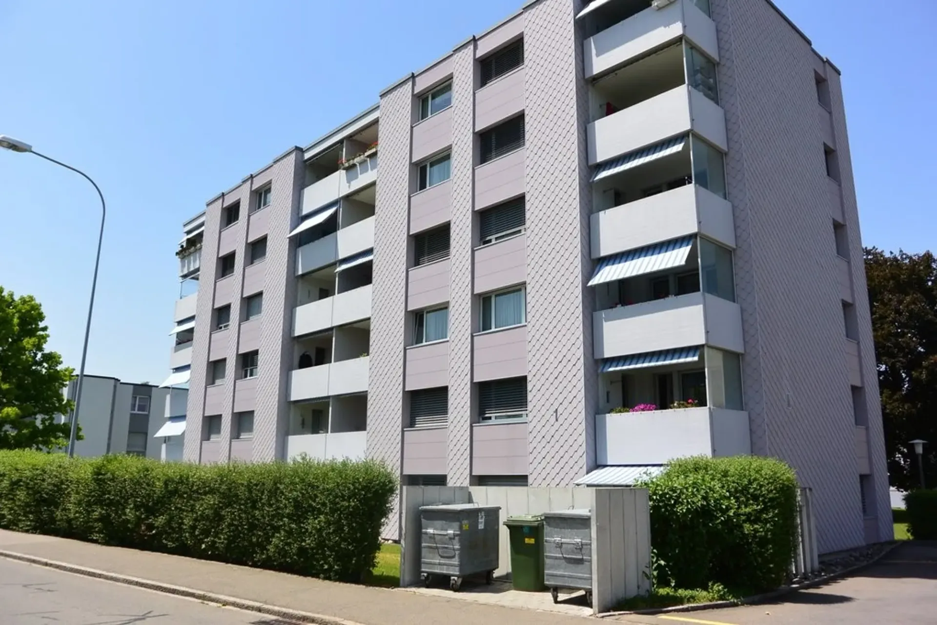 Parcheggi esterni a Bassersdorf