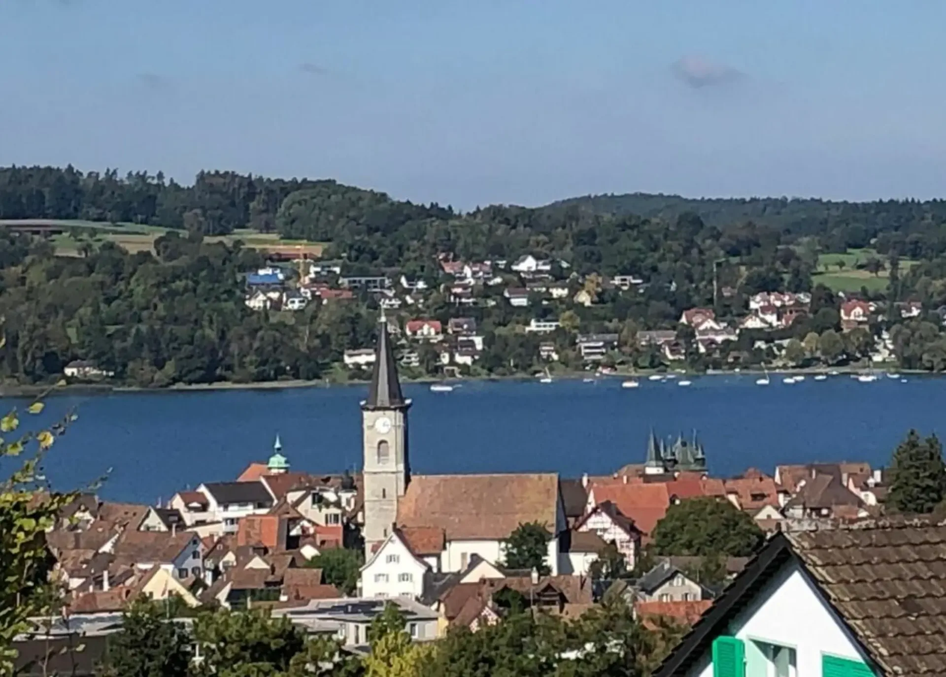 Wohnen mit Weitblick über dem Bodensee, 2 Wohneinheiten, 3 Bädern und Garage