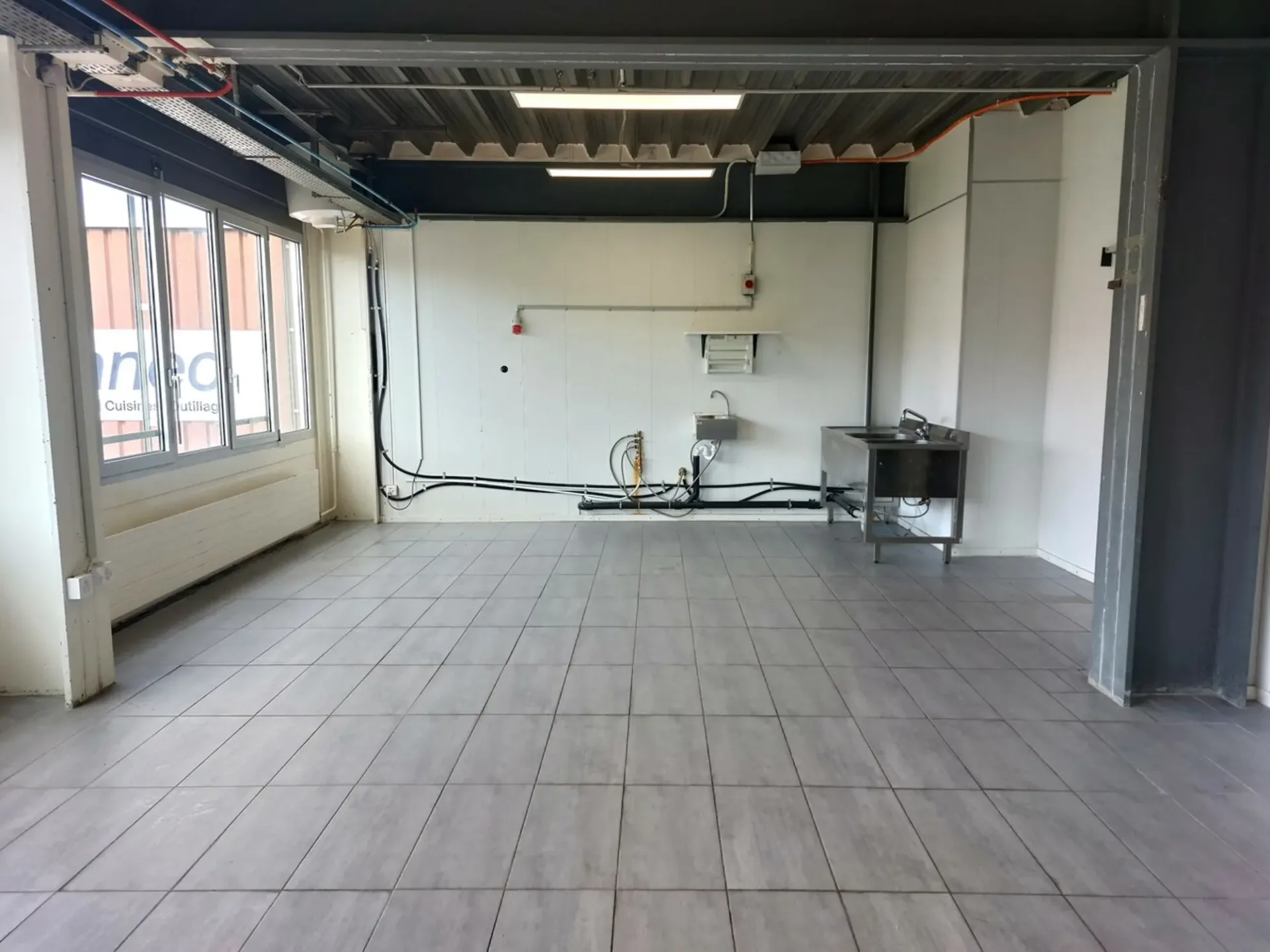FLEXIBLER VERTRAG - Büro/Werkstatt/Lager 79m2 mit Wasser + Abwasser