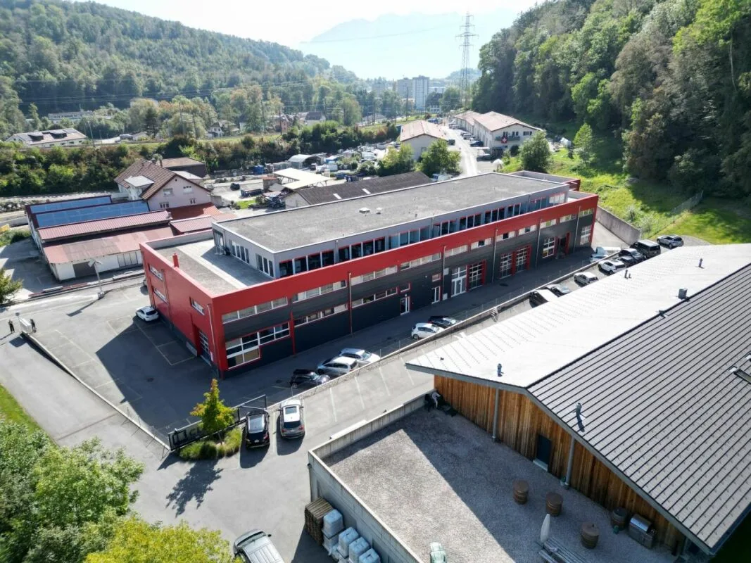 Verwaltung/Büro 237 m2 in Puidoux-Gare