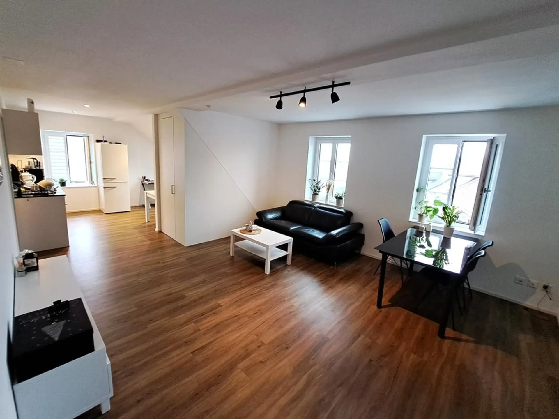 Wunderbare 2.5-Zimmer-Wohnung in Russikon