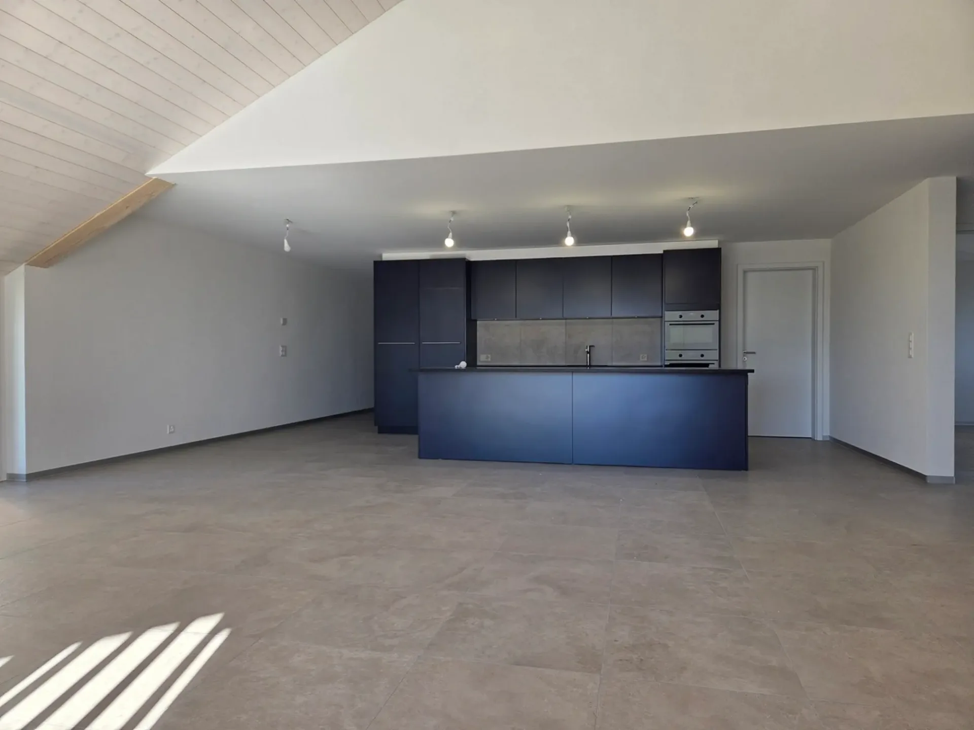 Sehr schönes 4.5-Zimmer-Apartment in der Nähe des Golfplatzes von Lausanne
