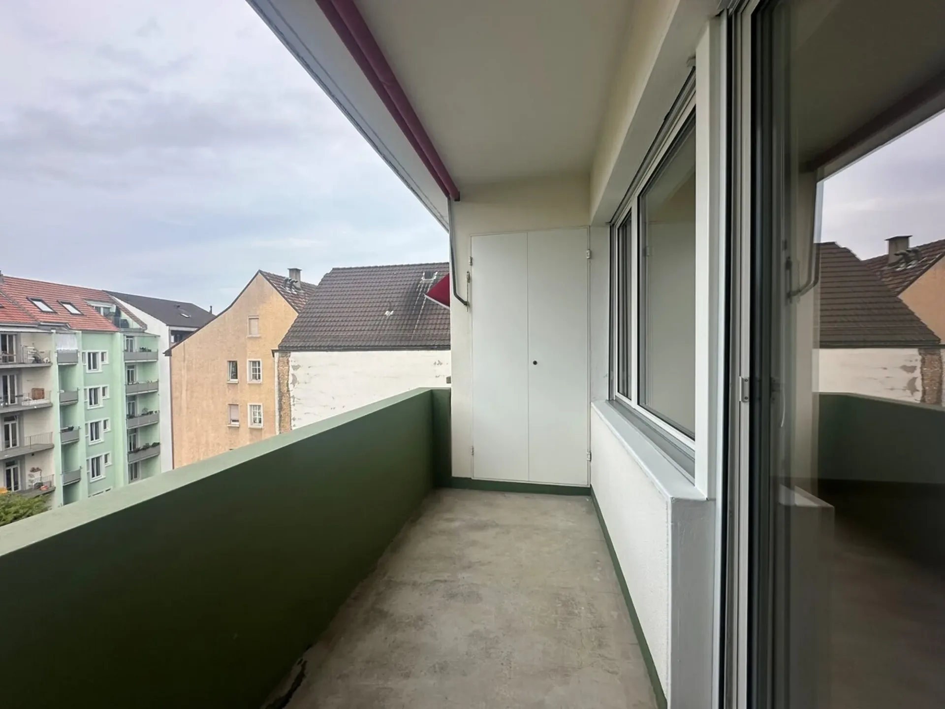 Helle 3.5 Zimmerwohnung mit Lift und Balkon