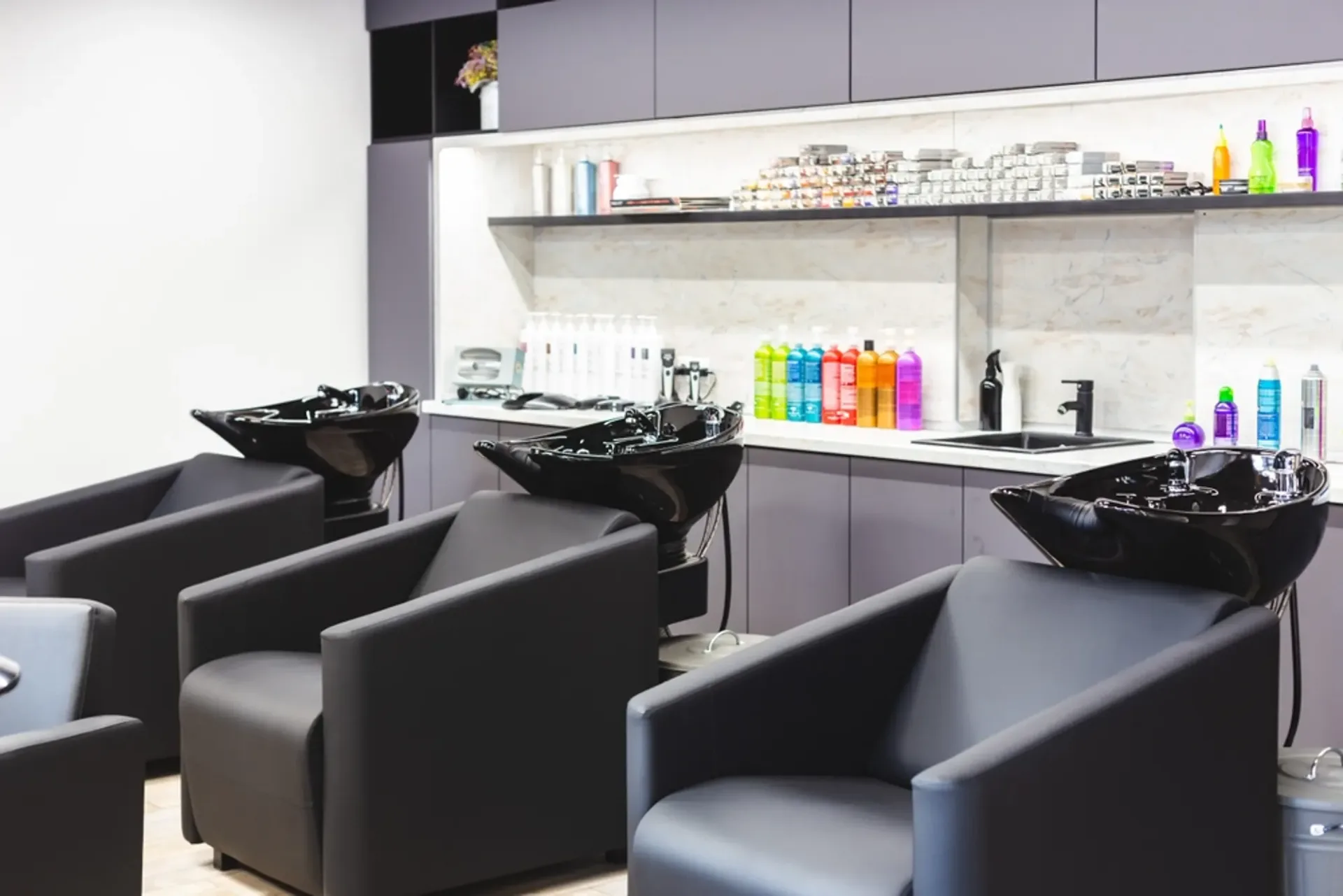 LAUSANNE SÜDOST: FRISÖRSALON ZU ÜBERNEHMEN