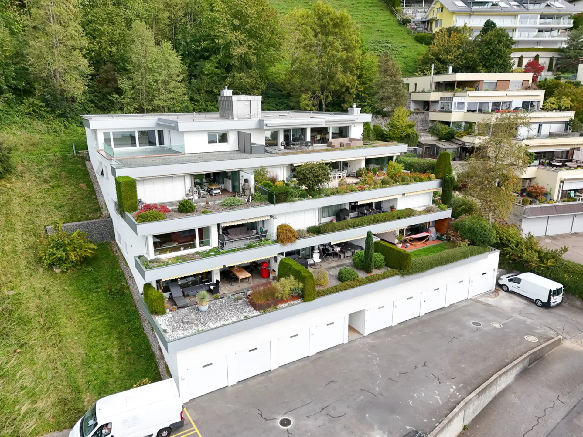 Exklusive, neu erstellte 3-Zimmer-Attikawohnung in Oberägeri