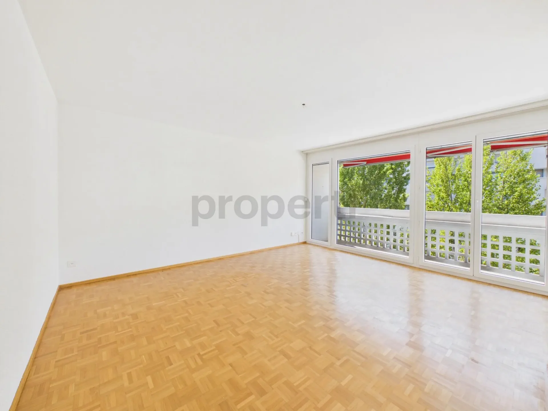Neu renovierte 3.5-Zimmer-Wohnung mit Balkon, Spreitenbach
