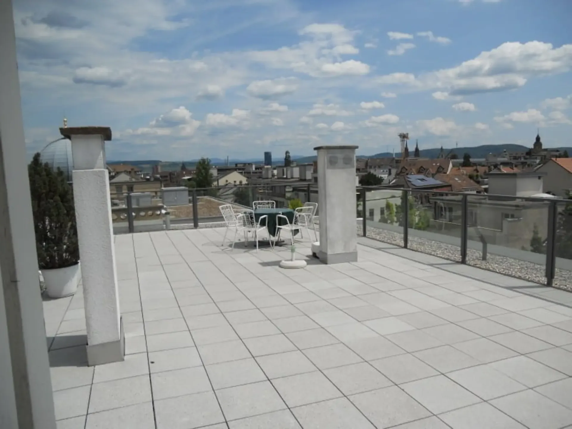 Business Apartment quiet & central with magnificent panoramic view!