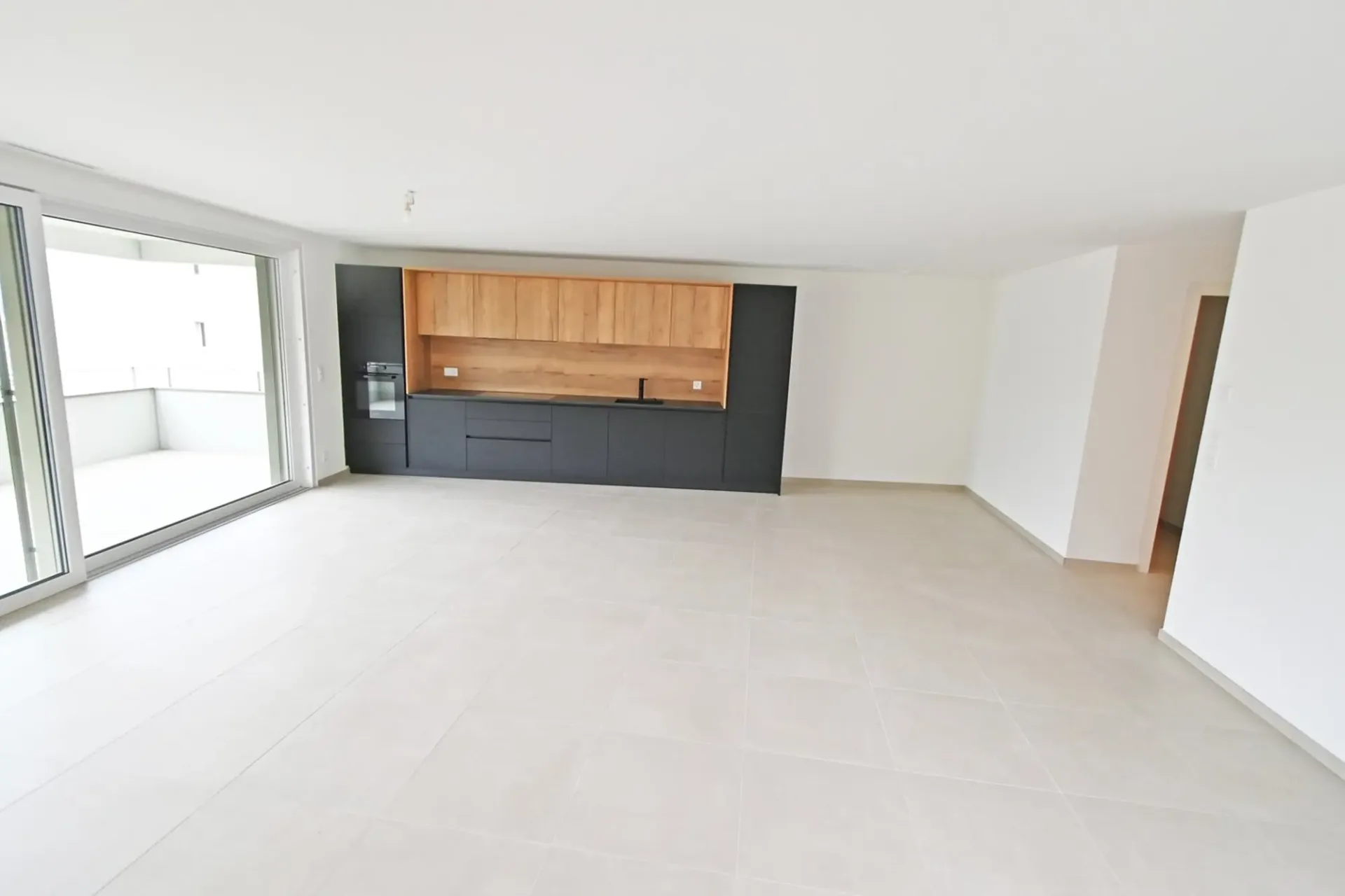 Neue 3.5-Zimmer-Wohnung mit Balkon und Garage in Neuchâtel