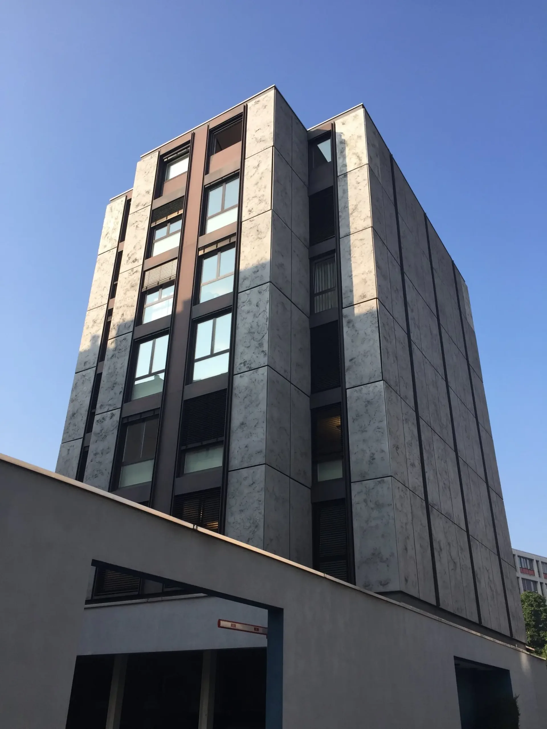 Helles und modulierbares Büro in zentraler Lage