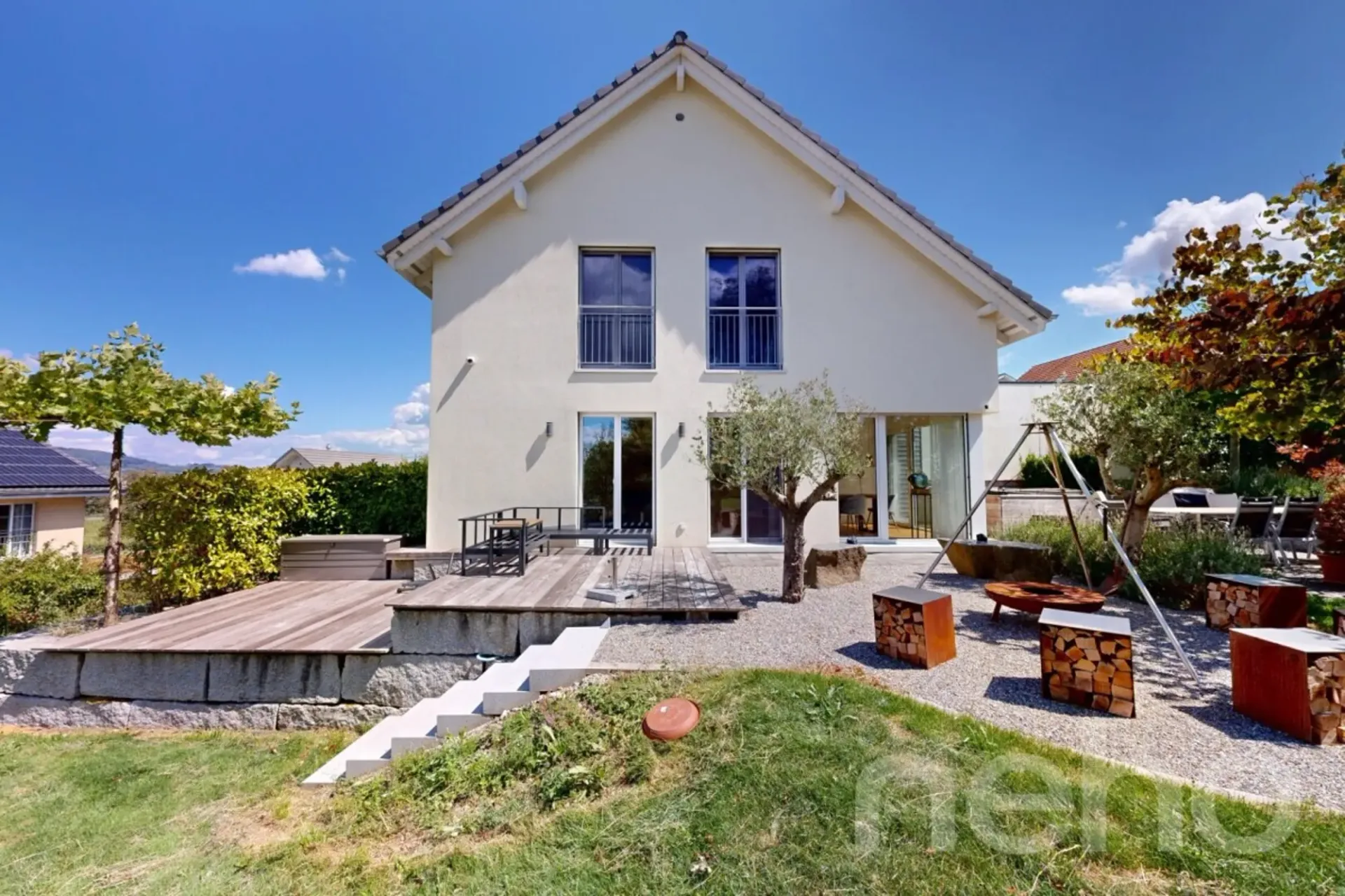 Exklusives 5.5-Zimmer EFH mit traumhaftem Garten und Wellness-Oase