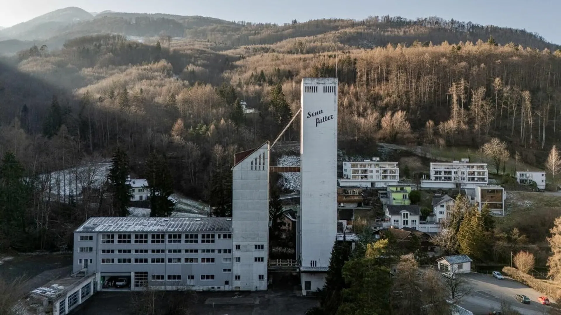 Gewerbehalle im Industrial Look – 267 m² im Erdgeschoss