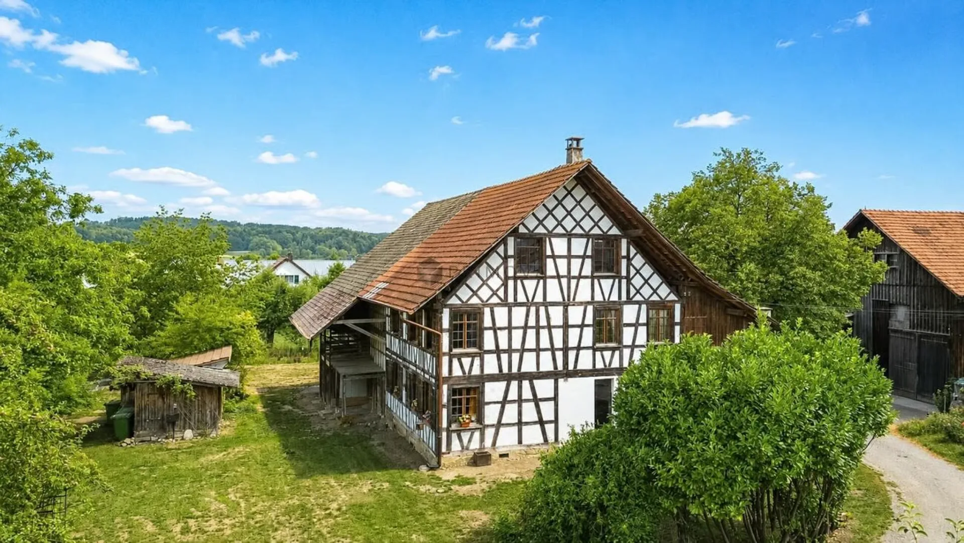 Historisches Fachwerkhaus auf 1'706 m² Grundstück mit Entwicklungspotenzial