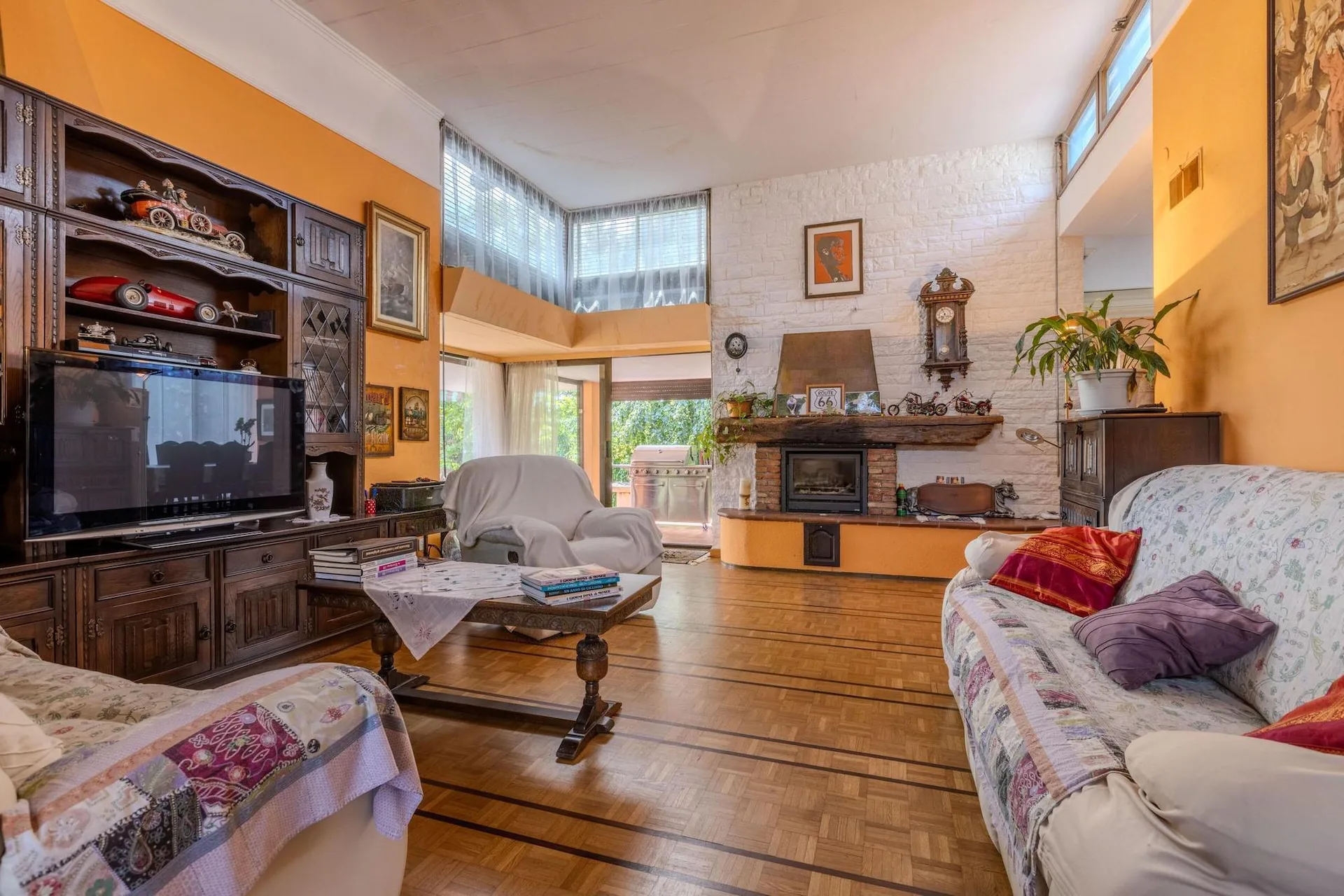 Villa in ruhiger Zone mit großem Garten in Coldrerio