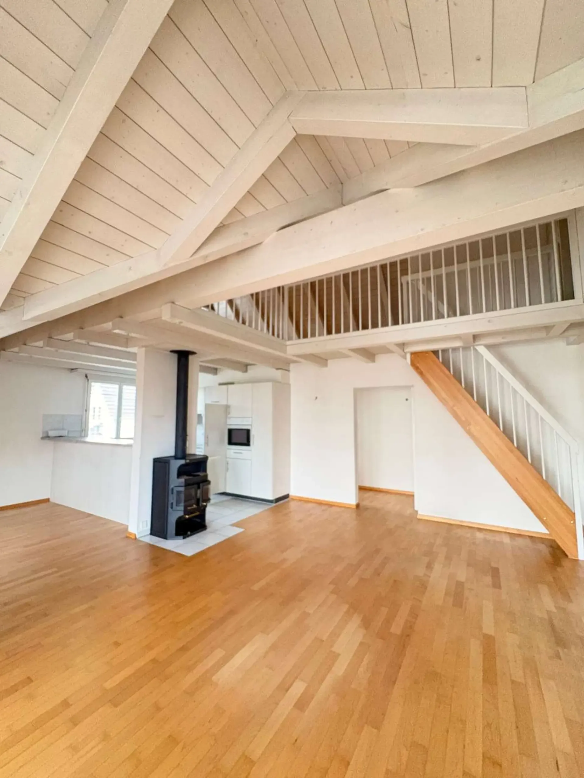 Attraktive 4.5 Zimmerwohnung in Dietlikon