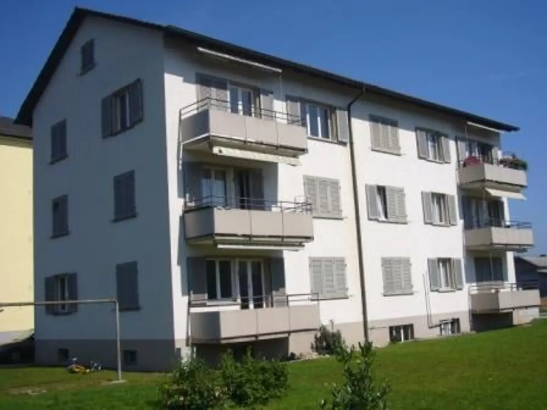 Appartamento di 3 locali luminoso con balcone a Däniken SO