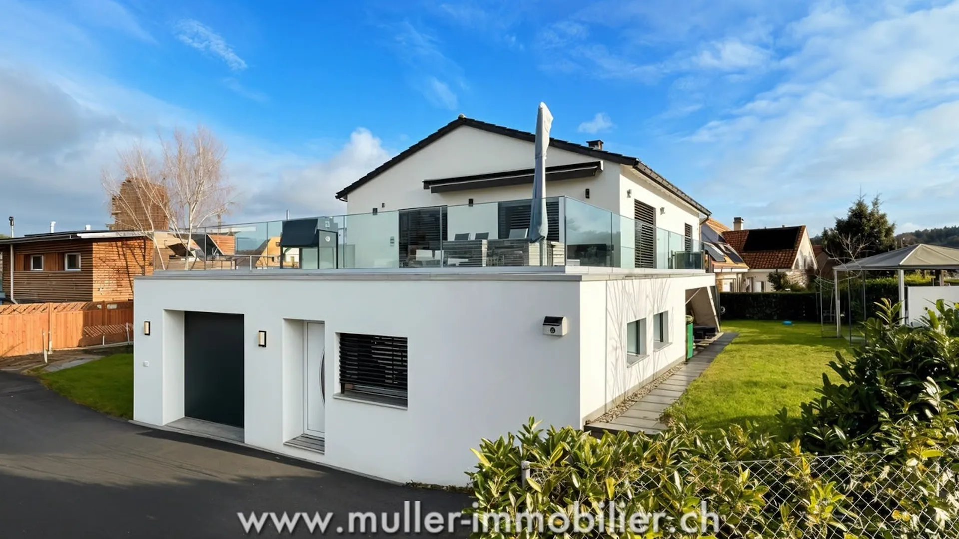 Schöne Villa mit zwei Apartments in Belfaux