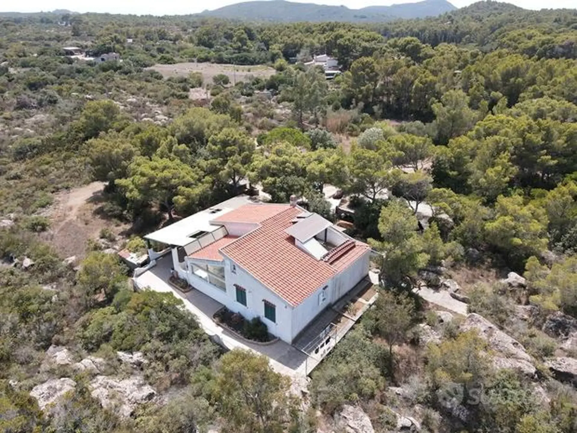 Villetta con Dépendance e Ampio Terreno a Carloforte, Sardegna