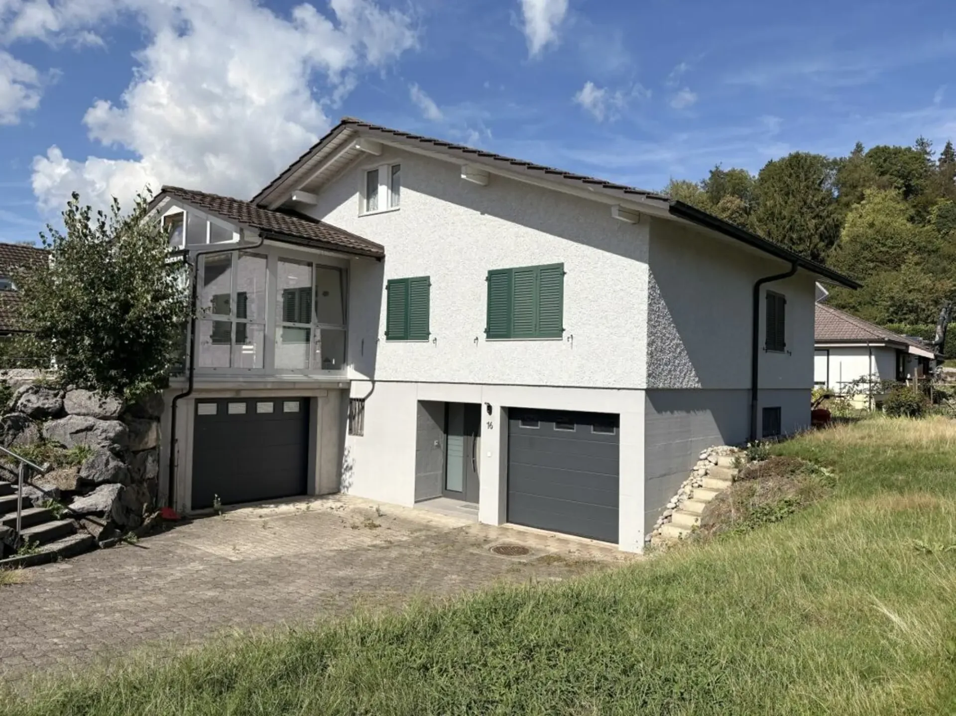 Freistehendes Einfamilienhaus mit grossem Grundstück im Hohliberg