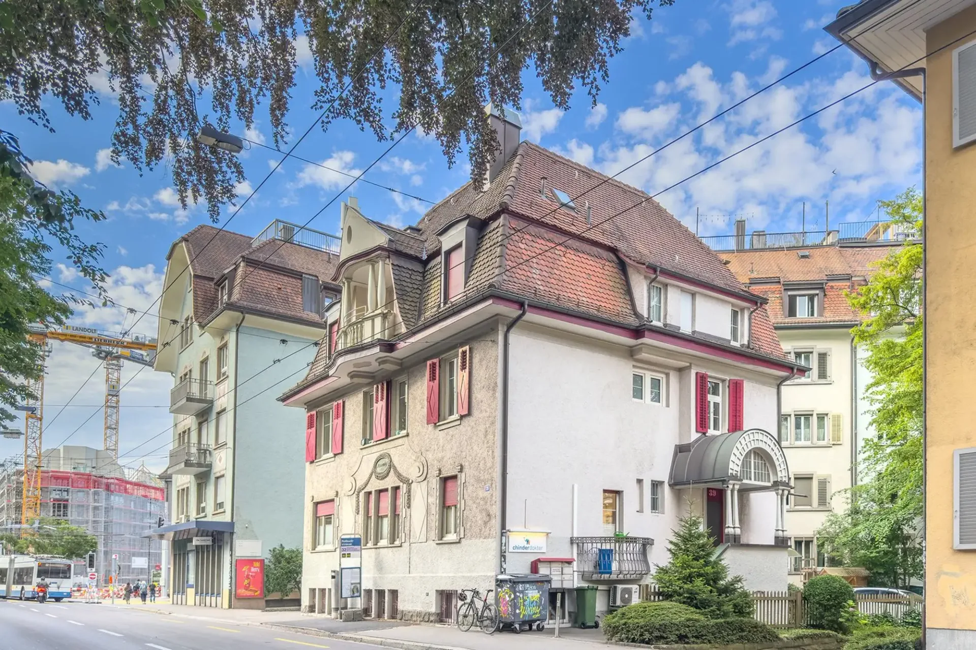 Altbaucharme trifft Rendite - Wohn- und Geschäftshaus an Toplage