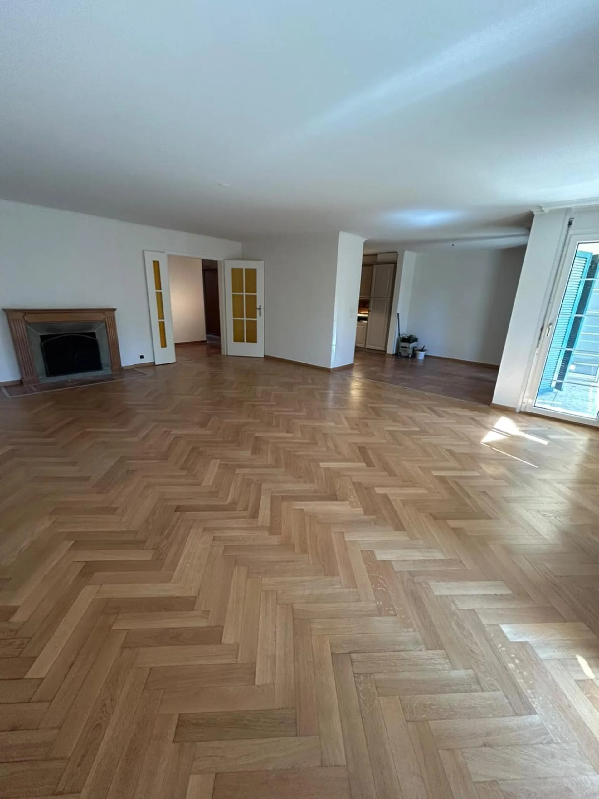 GROßARTIGES 5.5 MIT TERRASSE IN PRANGINS