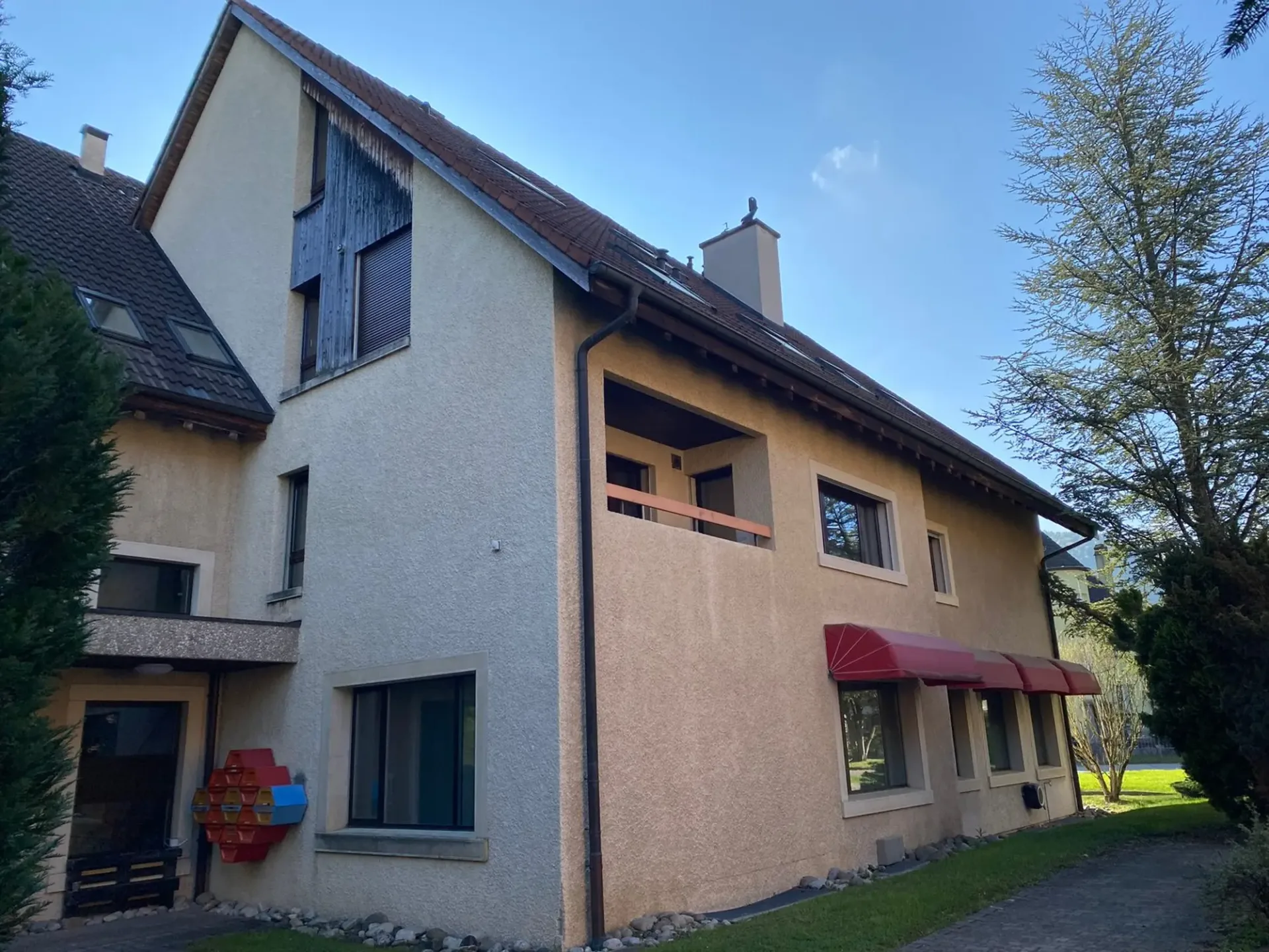 Bel appartement de 7,5 pièces au 2e étage