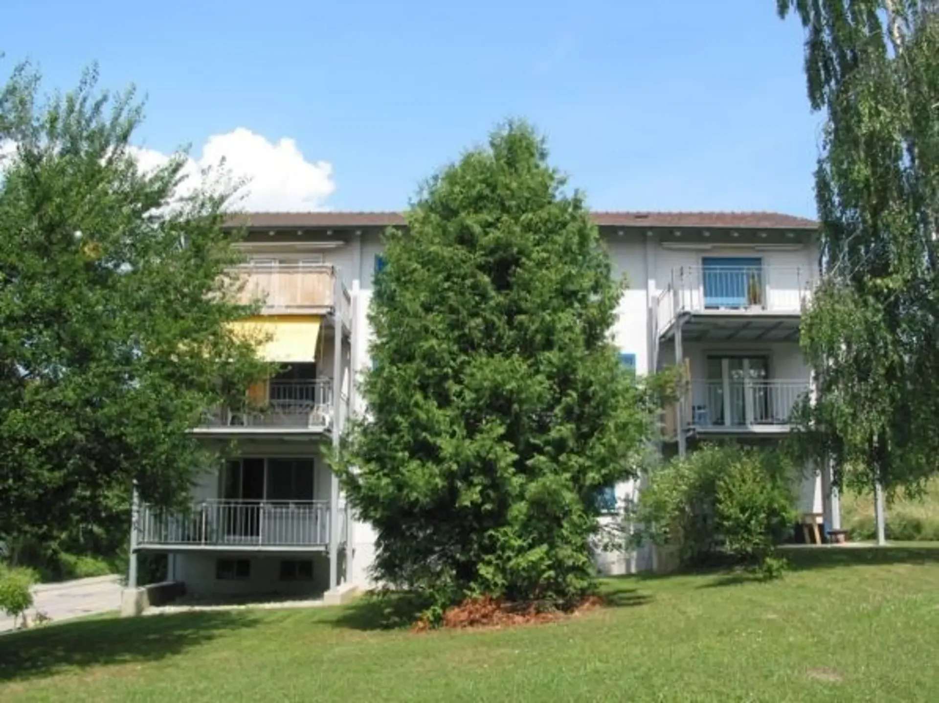À louer : appartement 3 pièces avec grand balcon dans un endroit calme