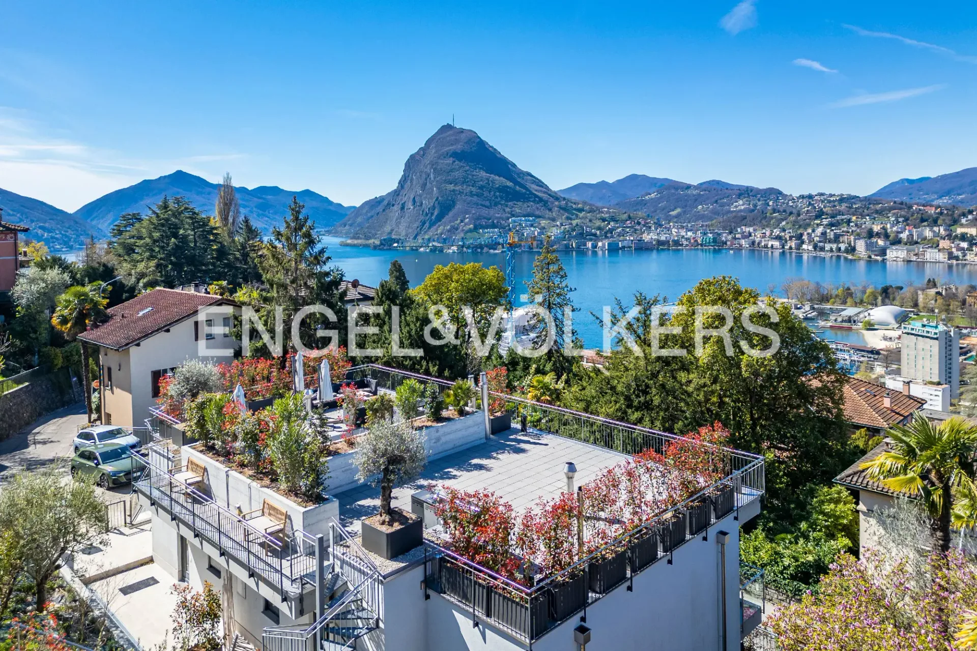 Casa familiare con terrazza sul tetto