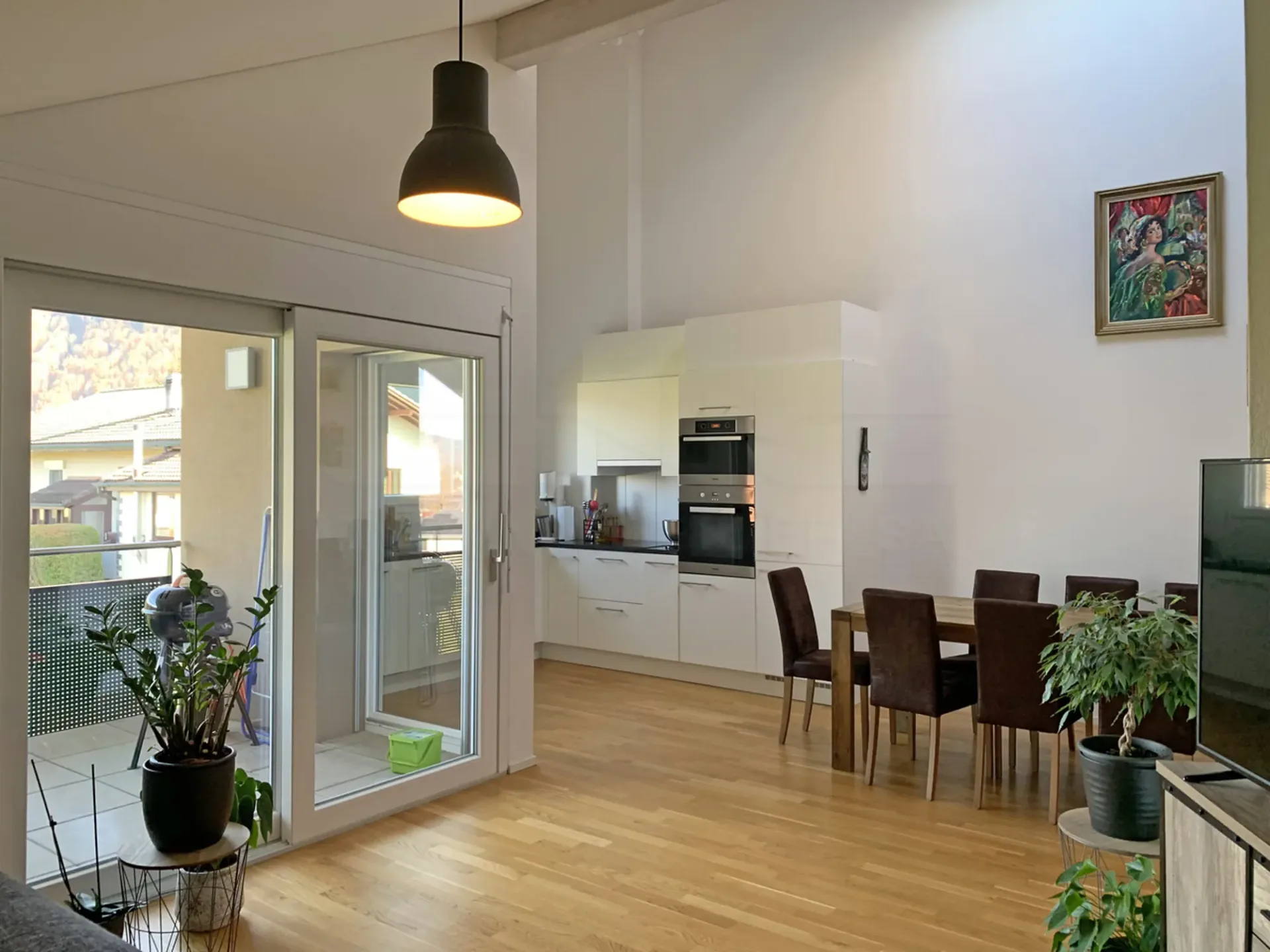 Apartment with 4.5 rooms and beautiful open view